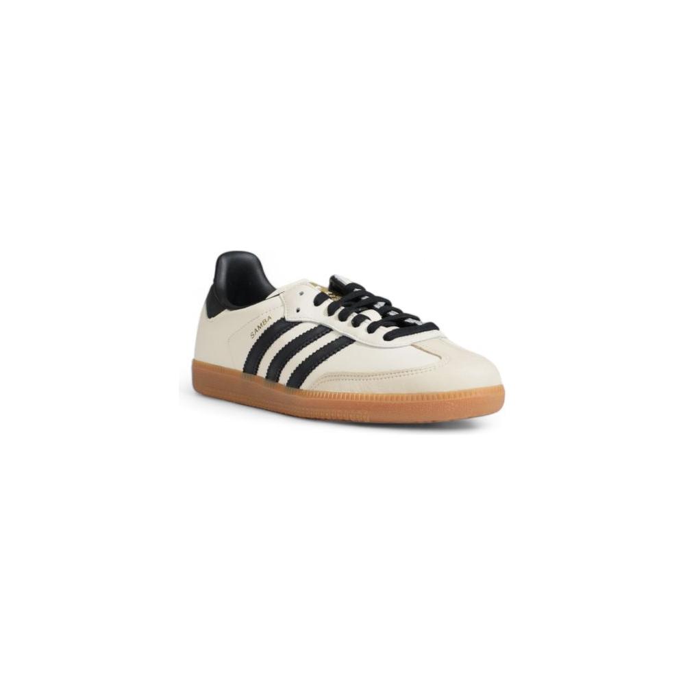 Adidas cream leather sneaker for men, fall/winter collection, featuring durable leather composition and stylish design.