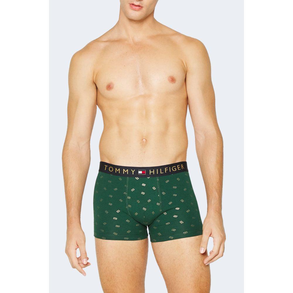 Tommy Hilfiger green cotton boxer shorts for men, Fall/Winter collection, made of 95% cotton and 5% elastane for comfort and fit.