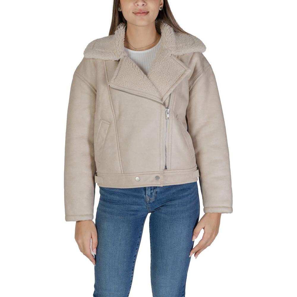 Beige faux leather jacket for women, fall/winter collection, warm and stylish outerwear, Vila Clothes.