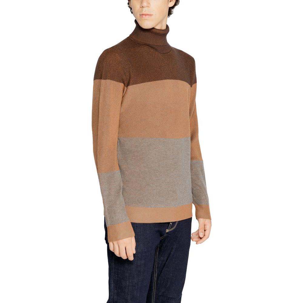 Hamaki-Ho men's brown viscose sweater, fall/winter collection, featuring a high-neck, color-block design in viscose and nylon blend.