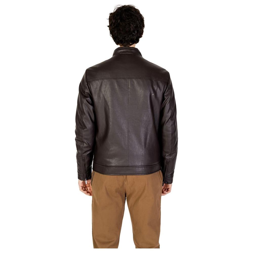 Back view of a Hamaki-Ho brown viscose jacket from men's fall/winter collection, made of 60% viscose and 40% polycarbonate.