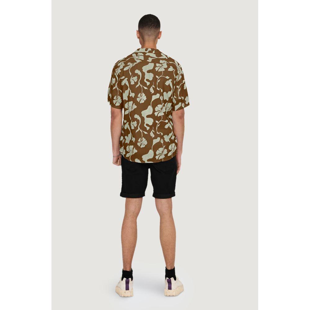 Back view of a man wearing Only & Sons brown viscose short sleeve shirt from the Spring/Summer collection.
