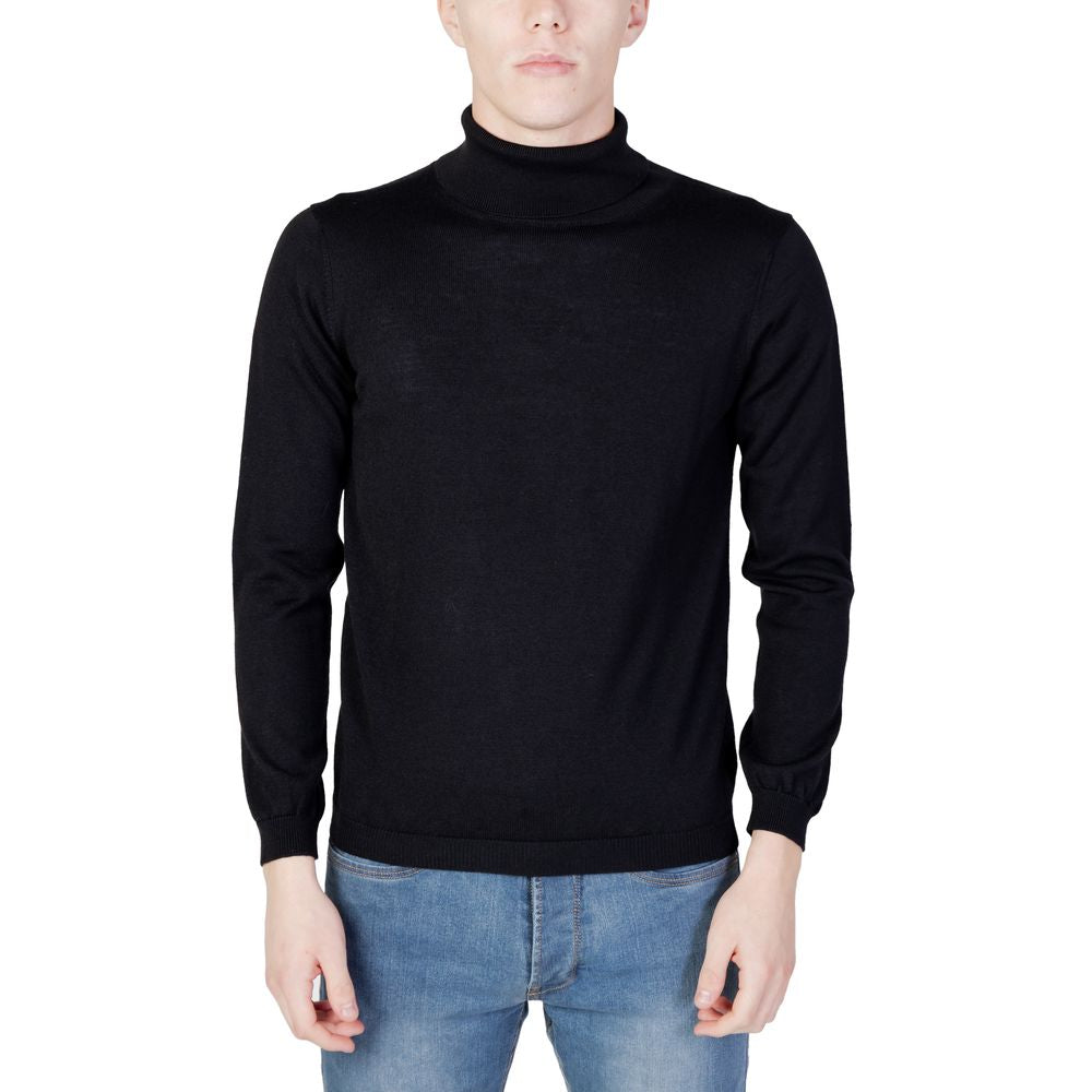 Alviero Martini Prima Classe Black Viscose Turtleneck AL-13068700009-IT54 | XXL
