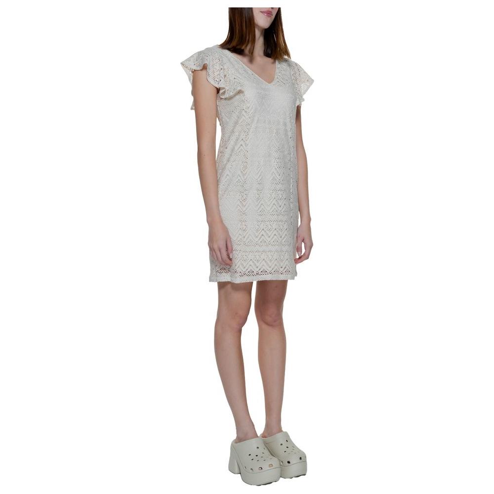 Vero Moda beige polyester midi dress for women, perfect for spring/summer collection, featuring lace detailing and short sleeves.