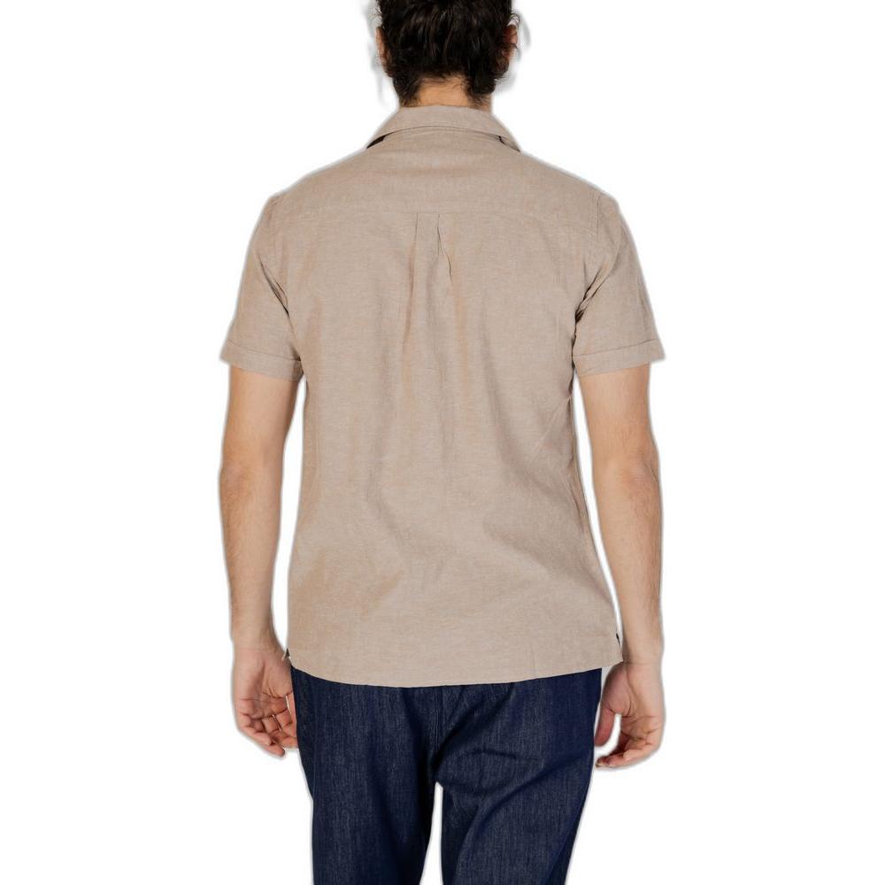 Back view of Hamaki-Ho beige linen short-sleeved men's shirt, spring/summer collection, made of 55% linen and 45% cotton.