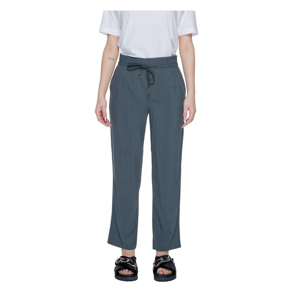 Street One green viscose women's regular pants, perfect for spring and summer fashion collection.