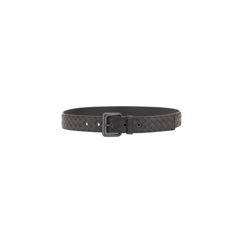 Bottega Veneta leather belt with iconic intrecciato weave, featuring a modern square buckle, blending simplicity and luxury.