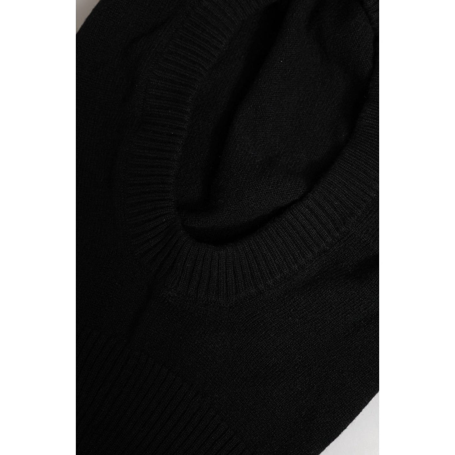 Dolce & Gabbana black cashmere ski mask balaclava hat, 100% cashmere, stylish knitted design, luxury fashion accessory, made in Italy.