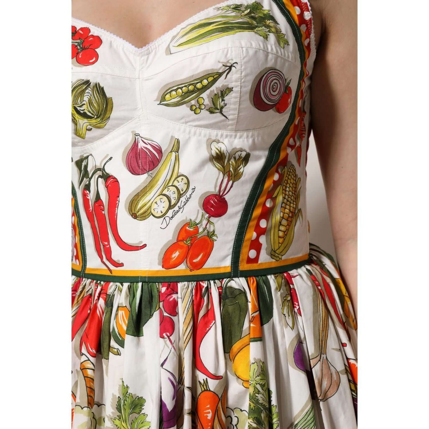 Dolce & GabbanaDolce & Gabbana White Vegetables Sleeveless A-line Dress1728,67345645728,Dolce & Gabbana,Dresses - Women - Clothing,IT36|XXS,IT38 | XS,IT40|S,IT42|M,IT46|XL,IT50|3XL,Material: 100% Cotton,New with tags,White,Women