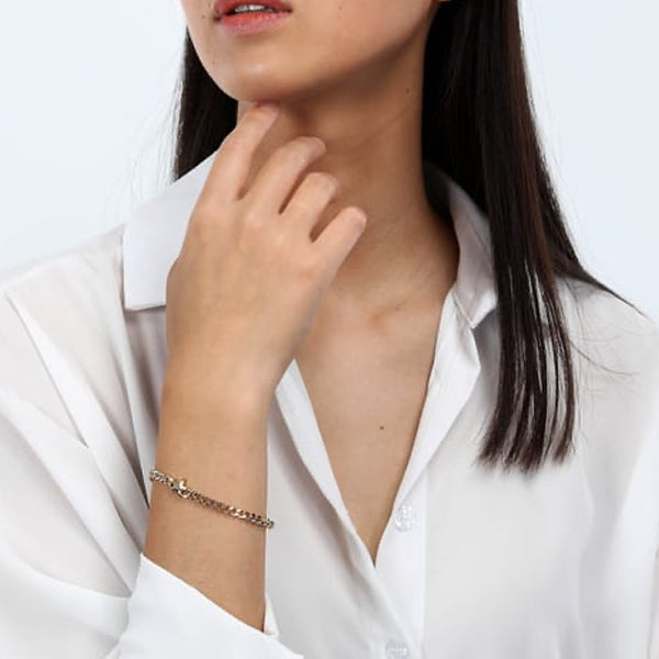 Woman wearing LA PETITE STORY JEWELRY Mod. LPS05ARR77 bracelet, close-up view