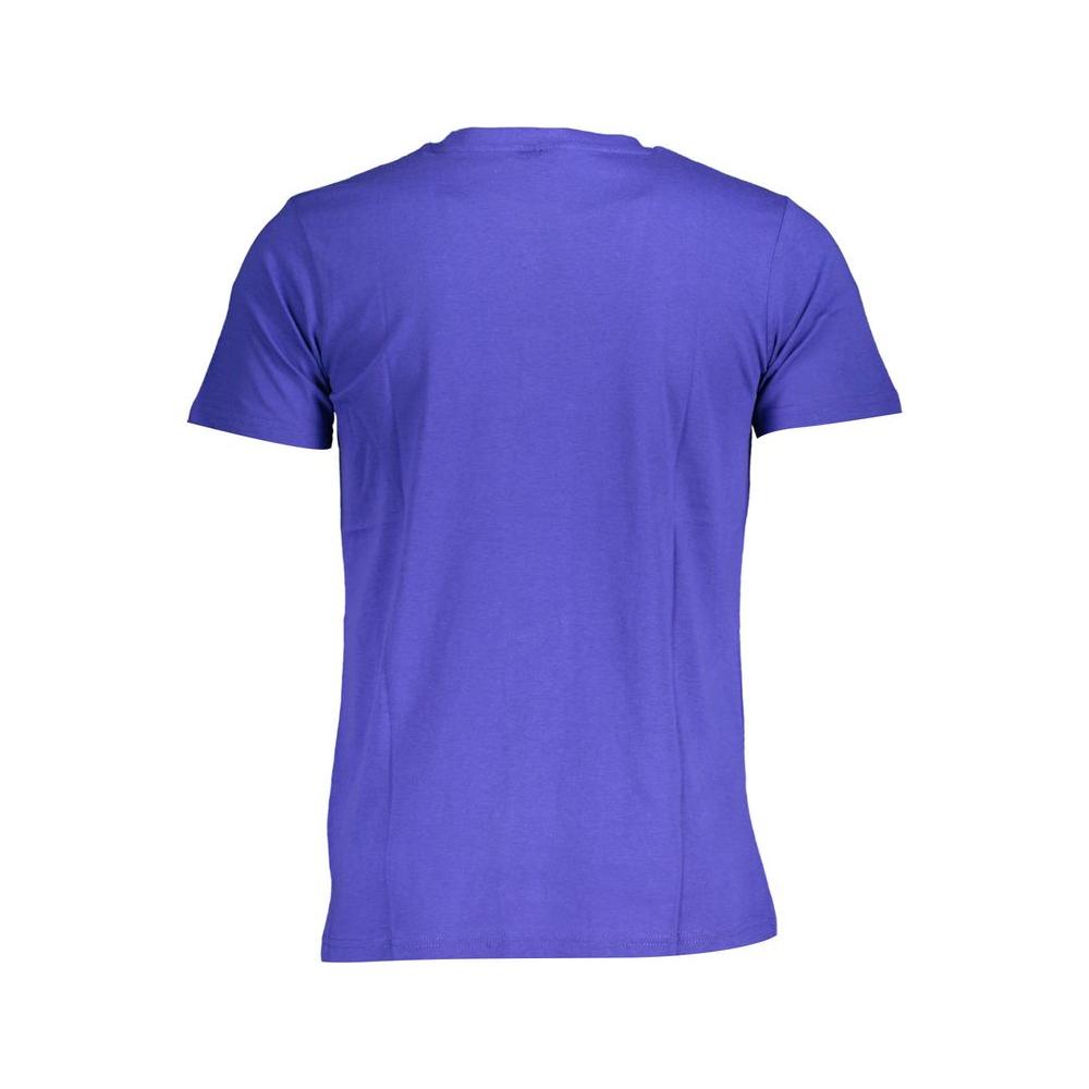 Back view of Norway 1963 blue cotton men’s T-shirt, showcasing its simple yet elegant design and comfortable fit for everyday wear.