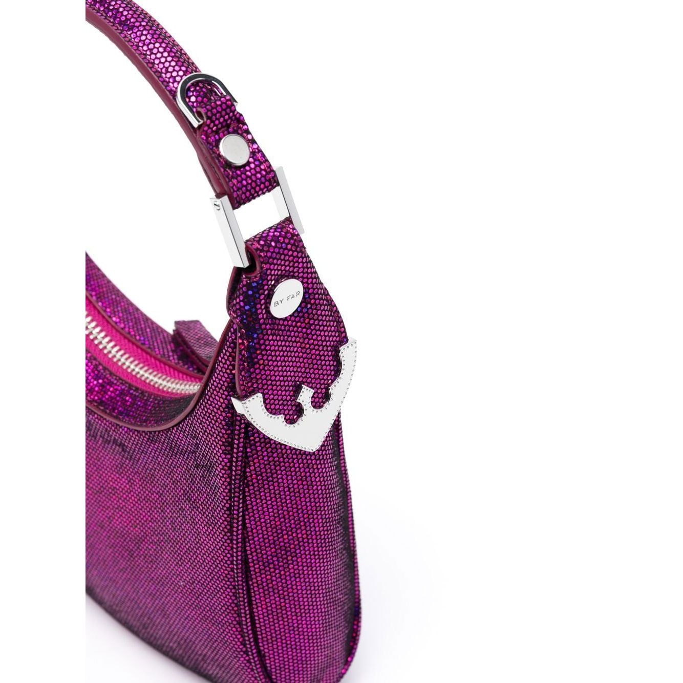 Front view with bag zipped and handles upright.