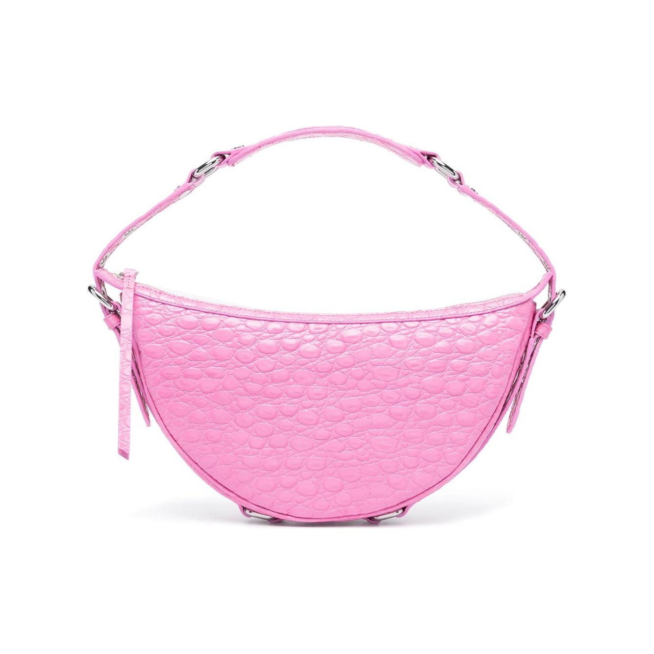 Front view with bag zipped and handles upright.