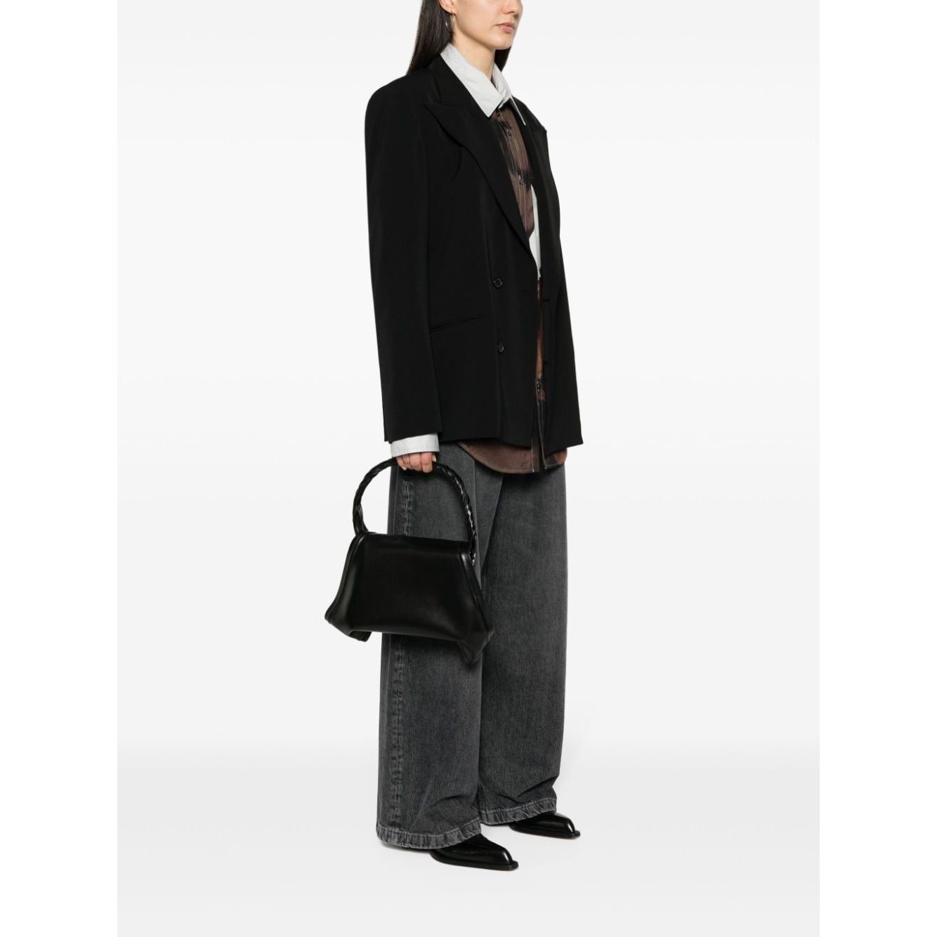 Front view with bag zipped and handles upright.