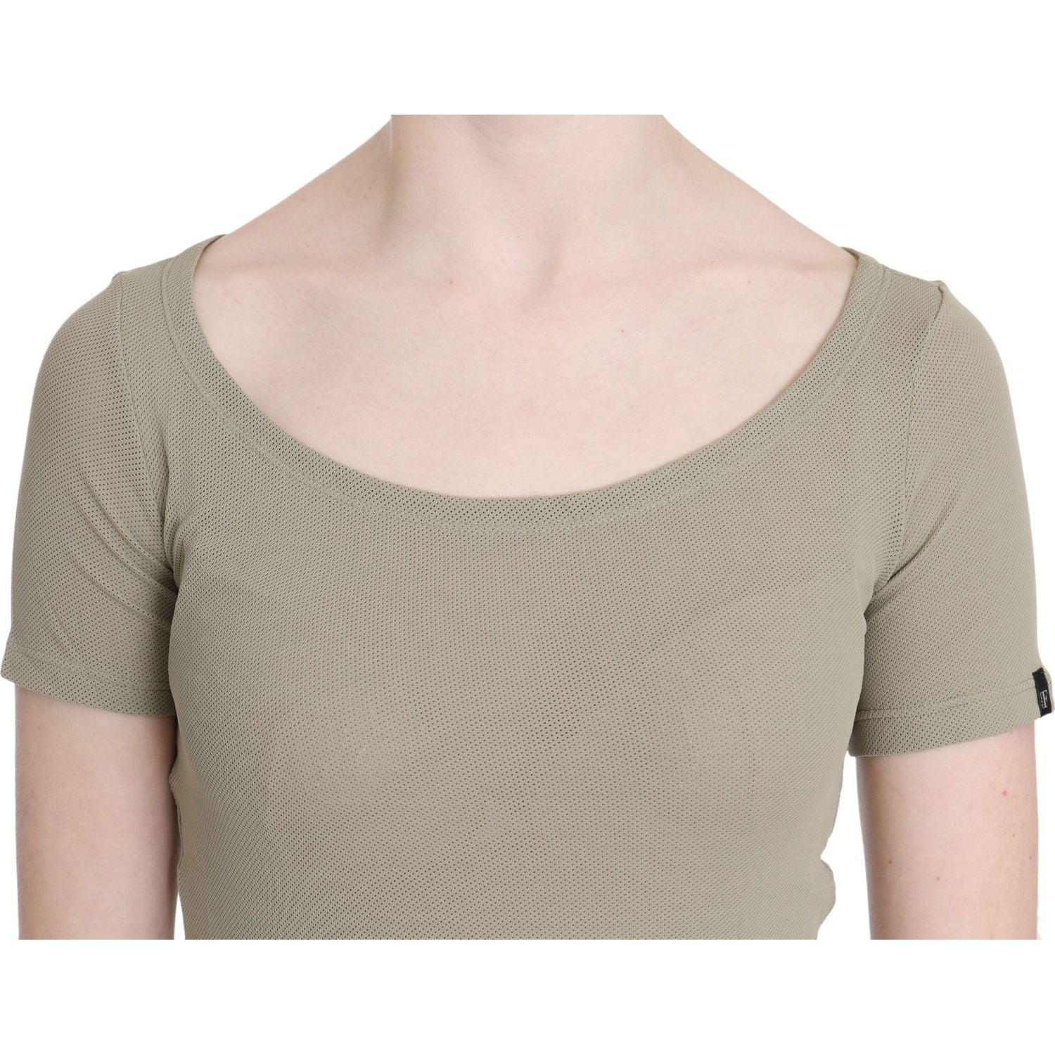 قميص GF Ferre Chic المصنوع من النايلون الرمادي مع لمسة من التصميم الأنيق