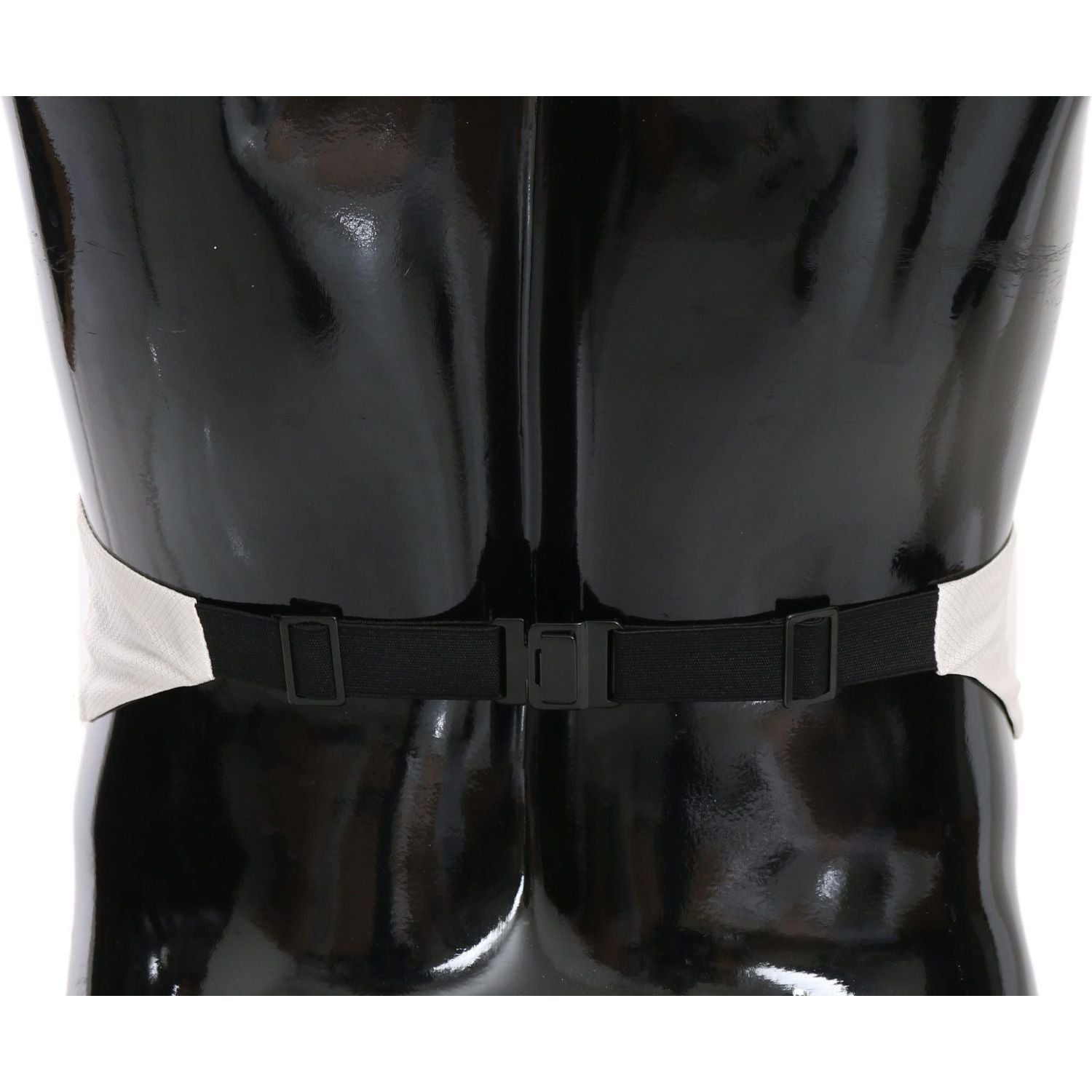 优雅的白色丝绸腰带