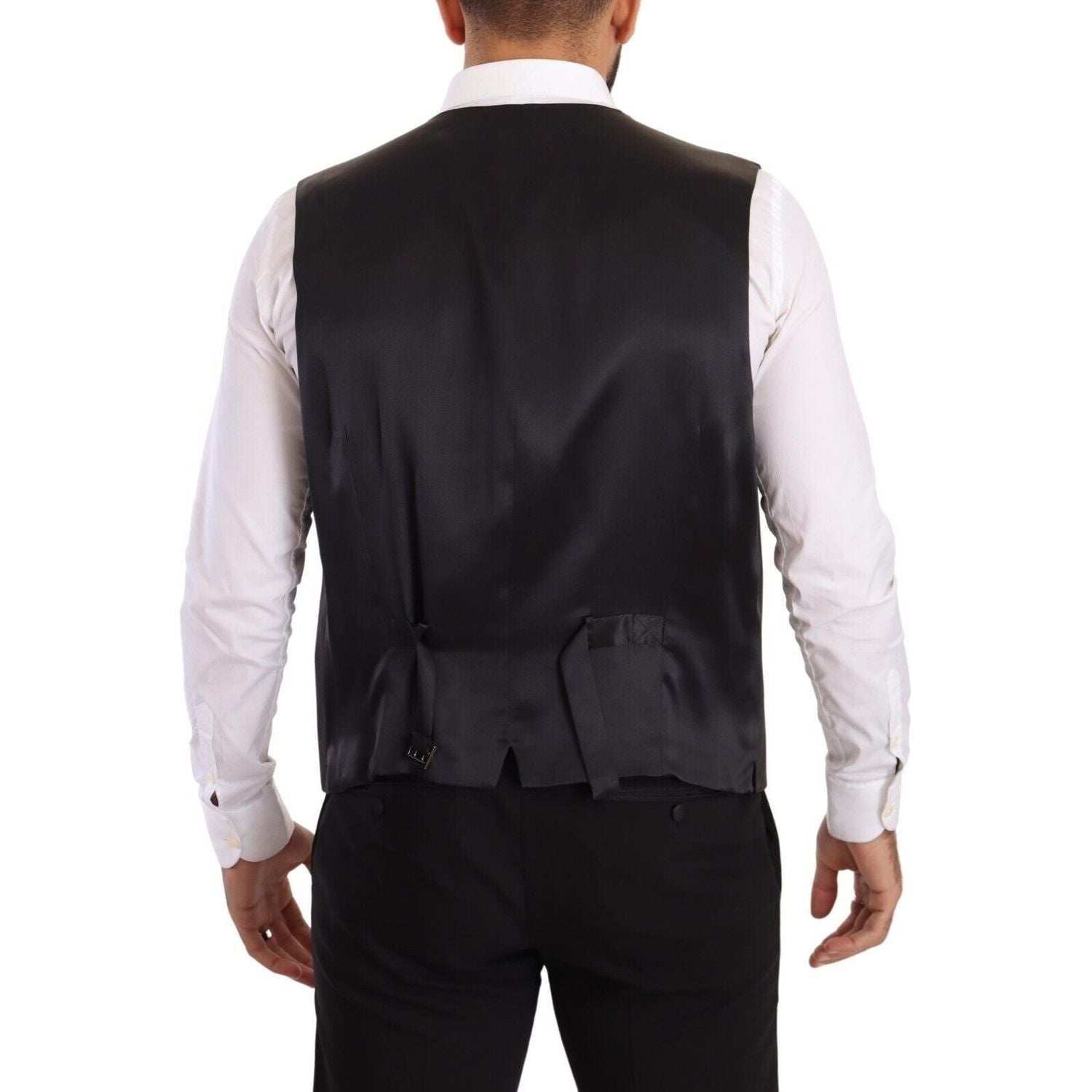 بدلة دولتشي آند غابانا الأنيقة المصنوعة من مزيج الصوف الرمادي من سيسيليا