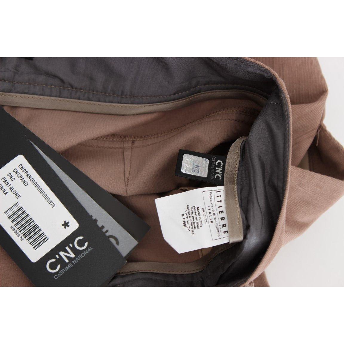 بنطال قصير من قماش مخملي بني أنيق من كوستيوم ناشيونال شيك