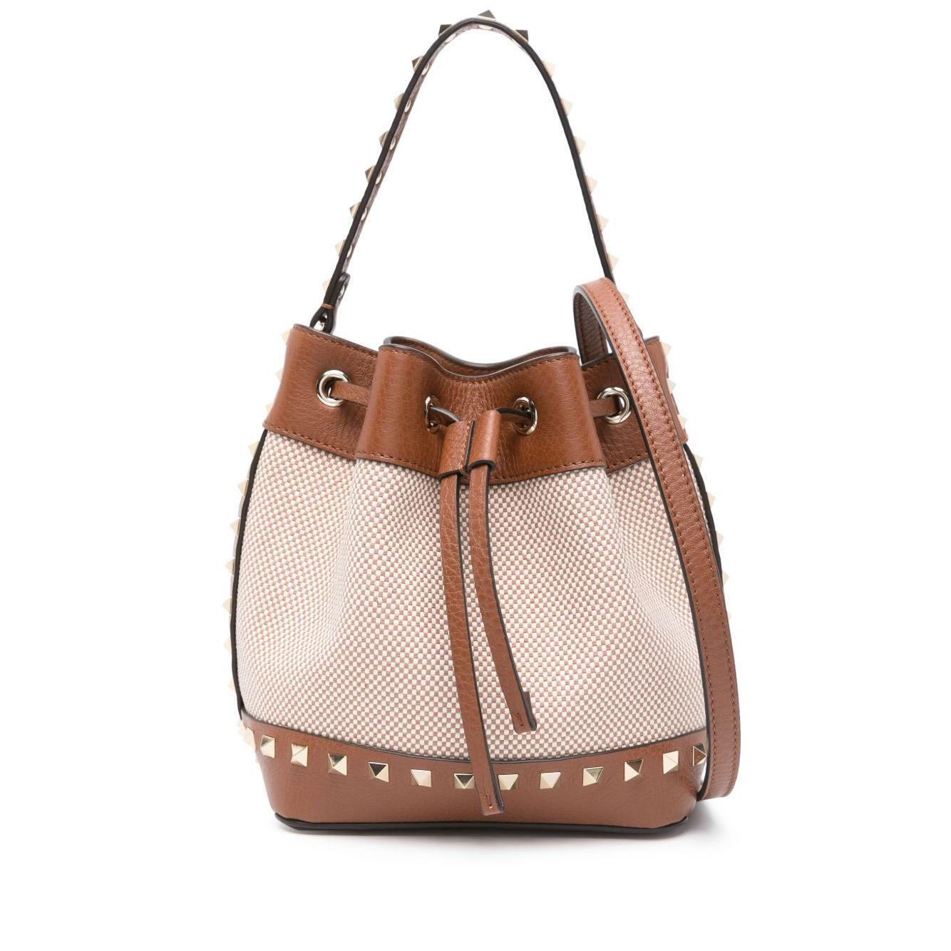 Front view with bag zipped and handles upright.