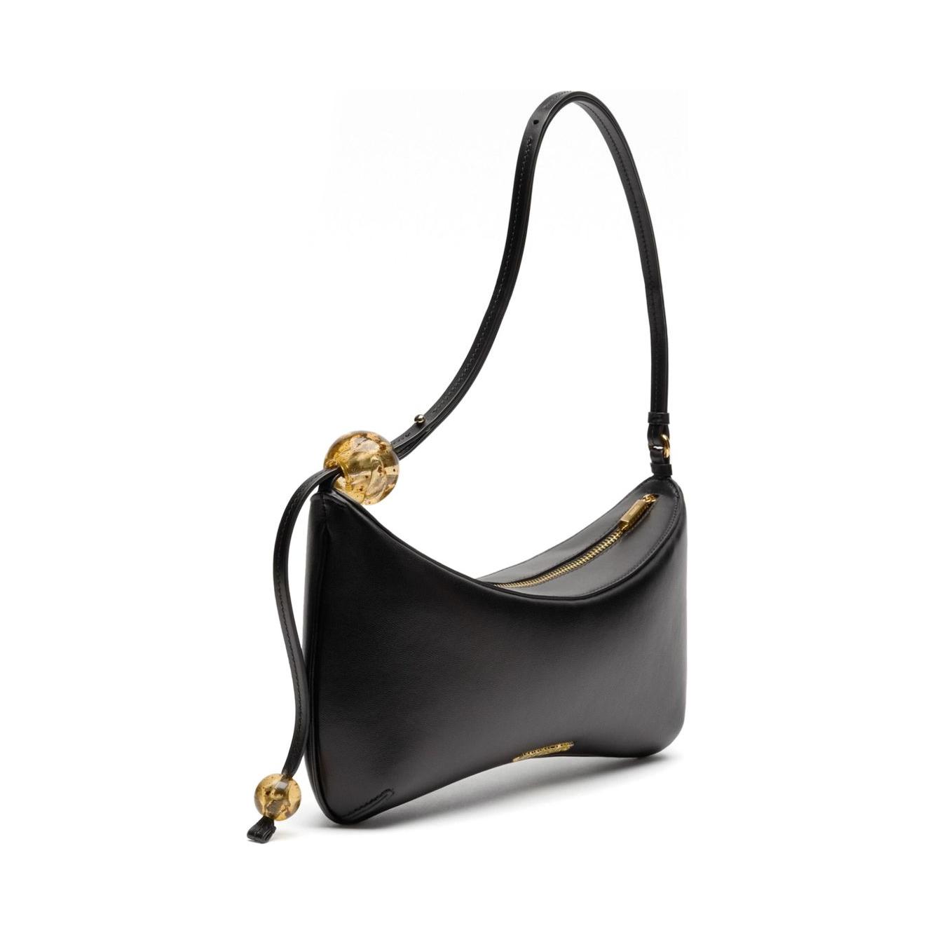 Front view with bag zipped and handles upright.