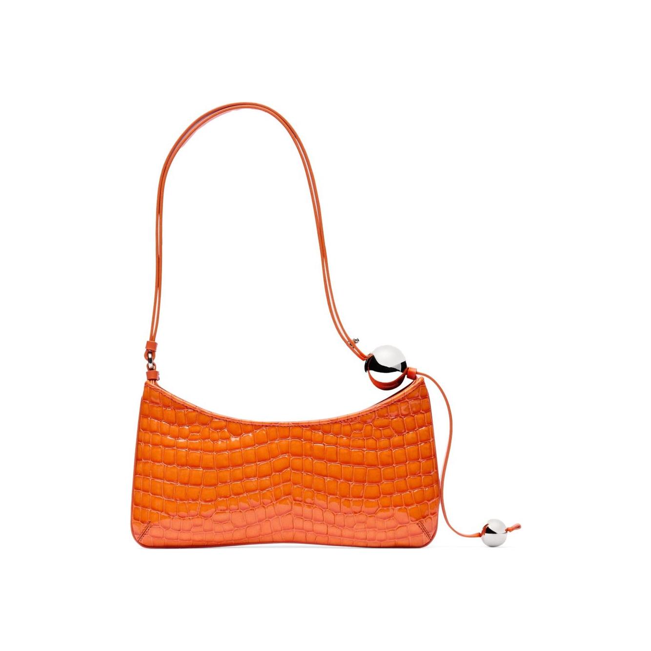 Front view with bag zipped and handles upright.
