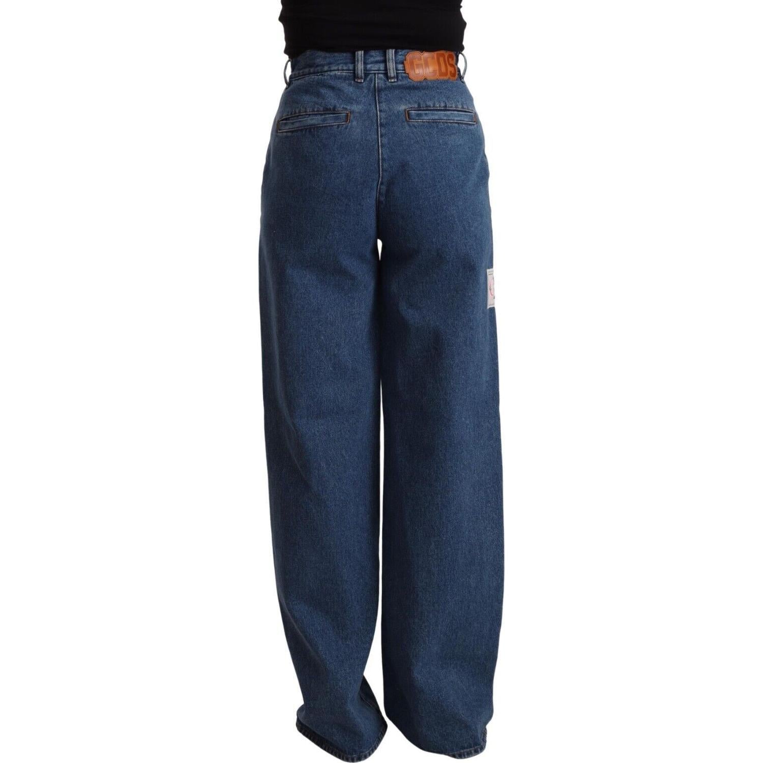 بنطلون جينز أنيق بخصر مرتفع وقصّة بوت كات من GCDS