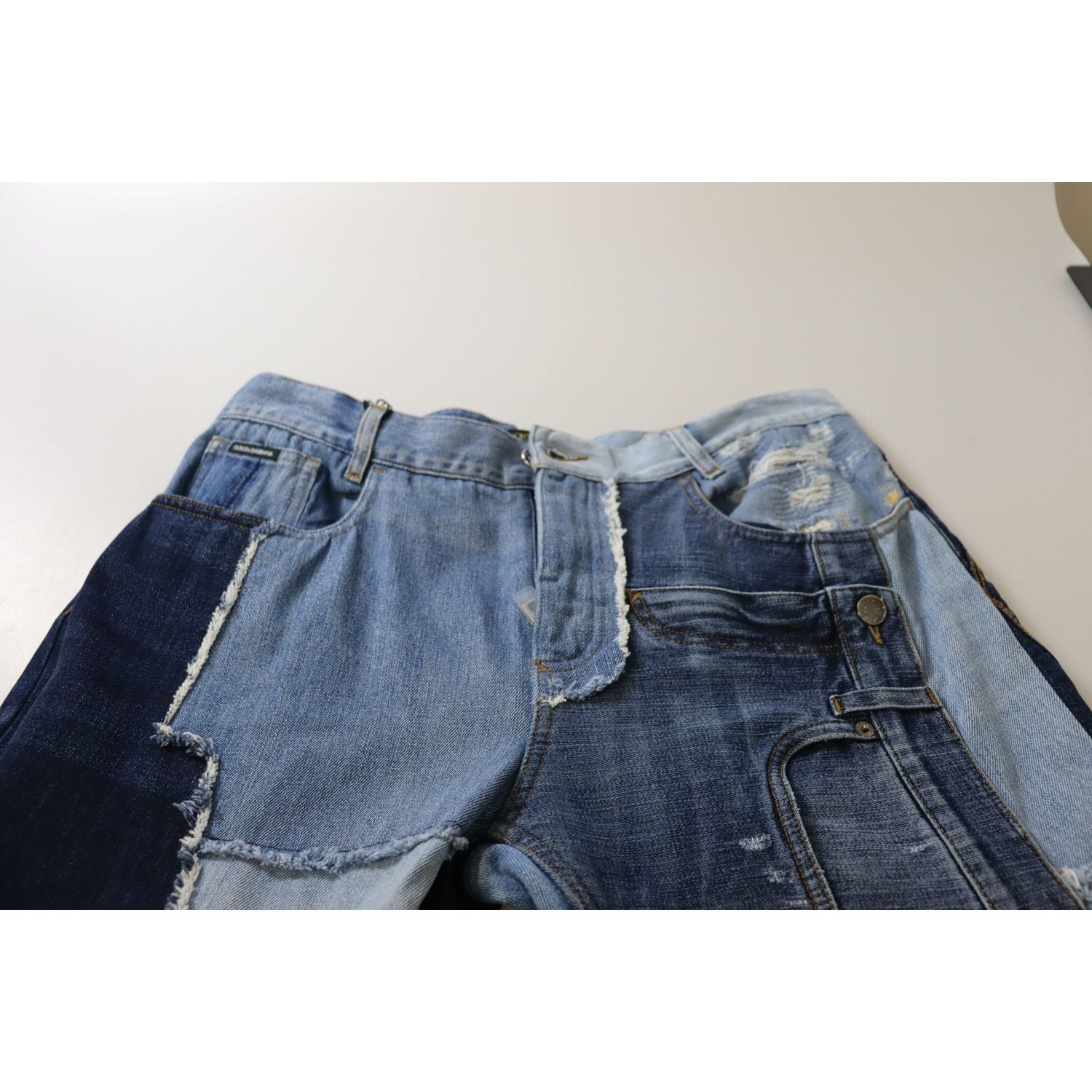 高腰紧身牛仔裤