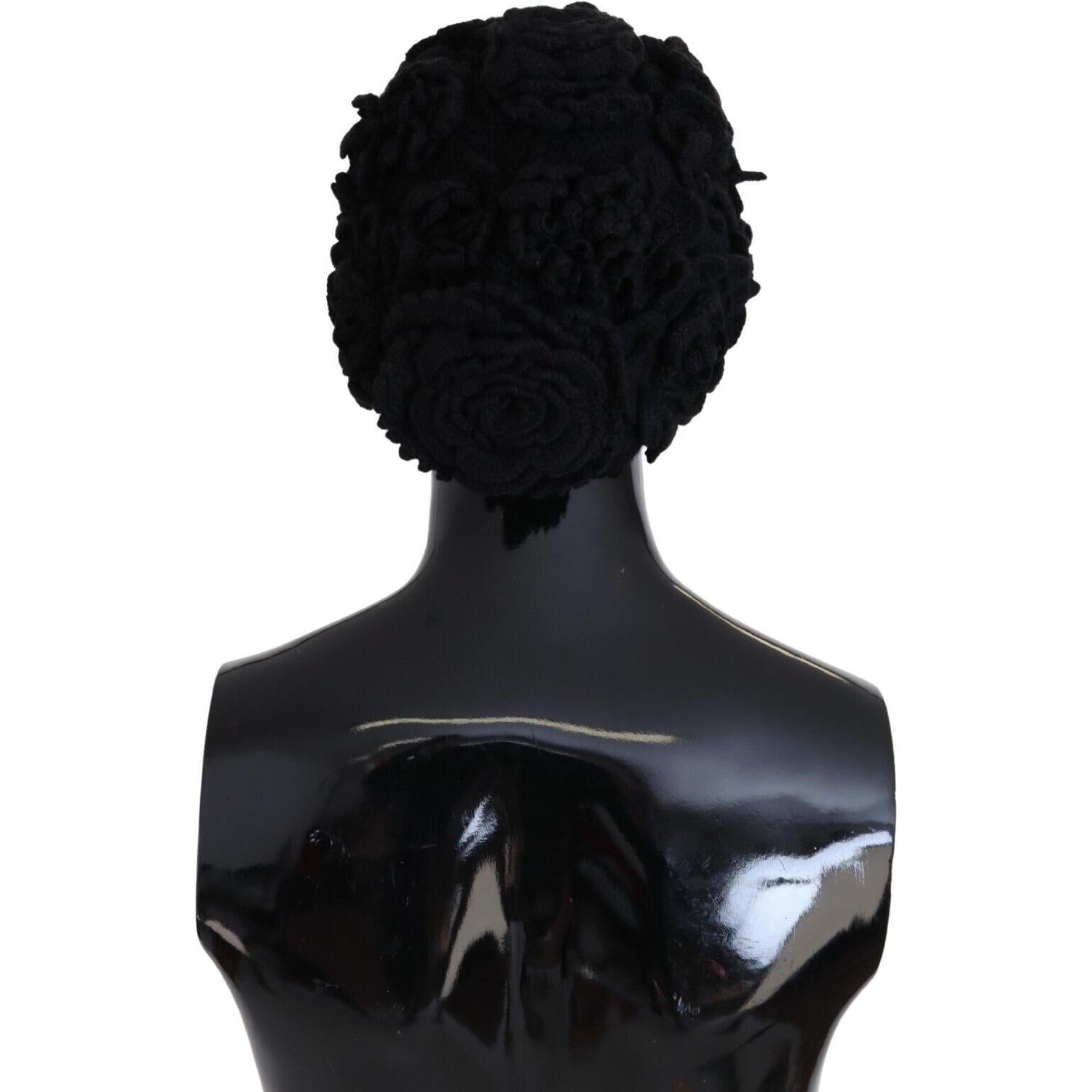 优雅的黑色纯羊毛便帽