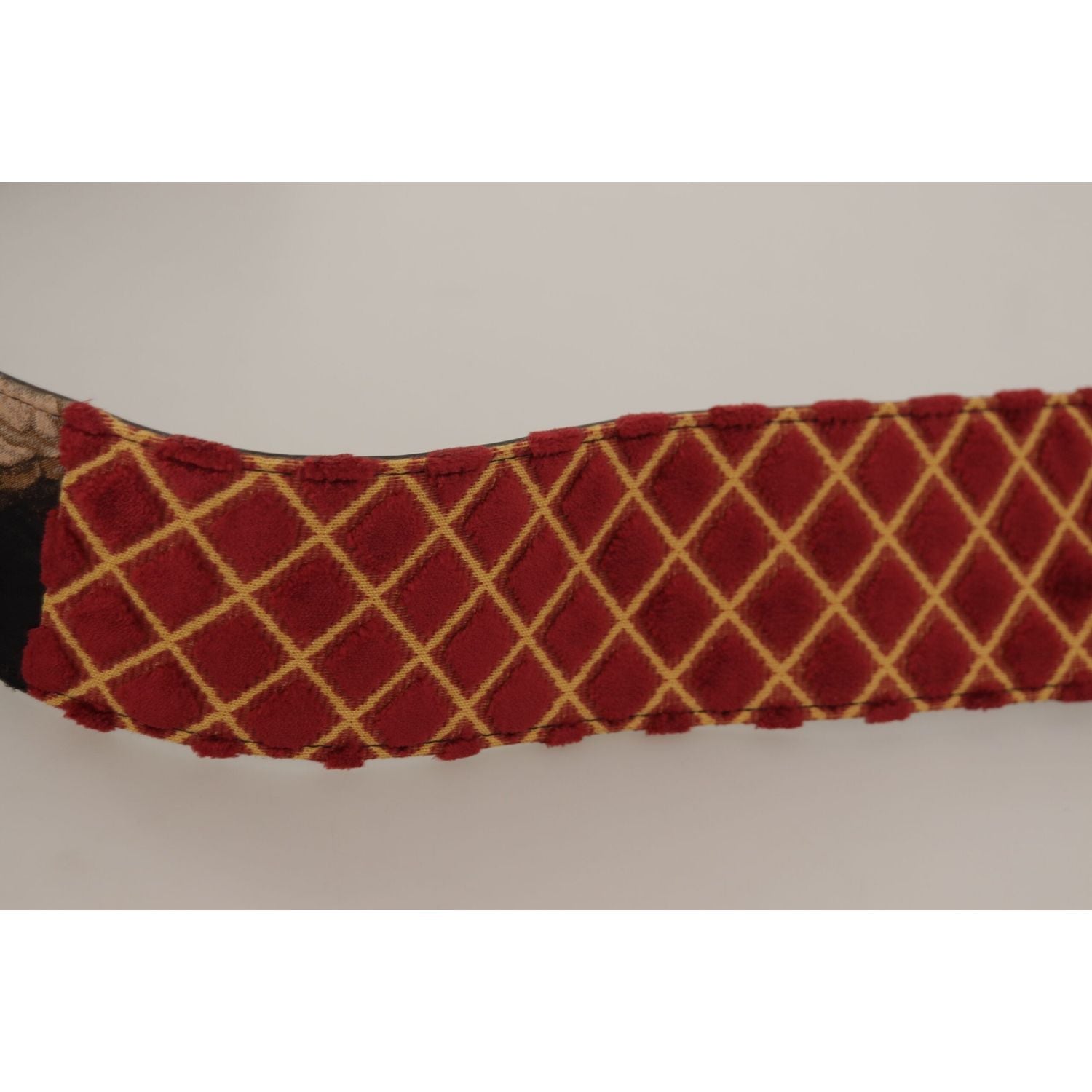 حزام جلدي متعدد الألوان منقوش عليه شعار دولتشي آند غابانا