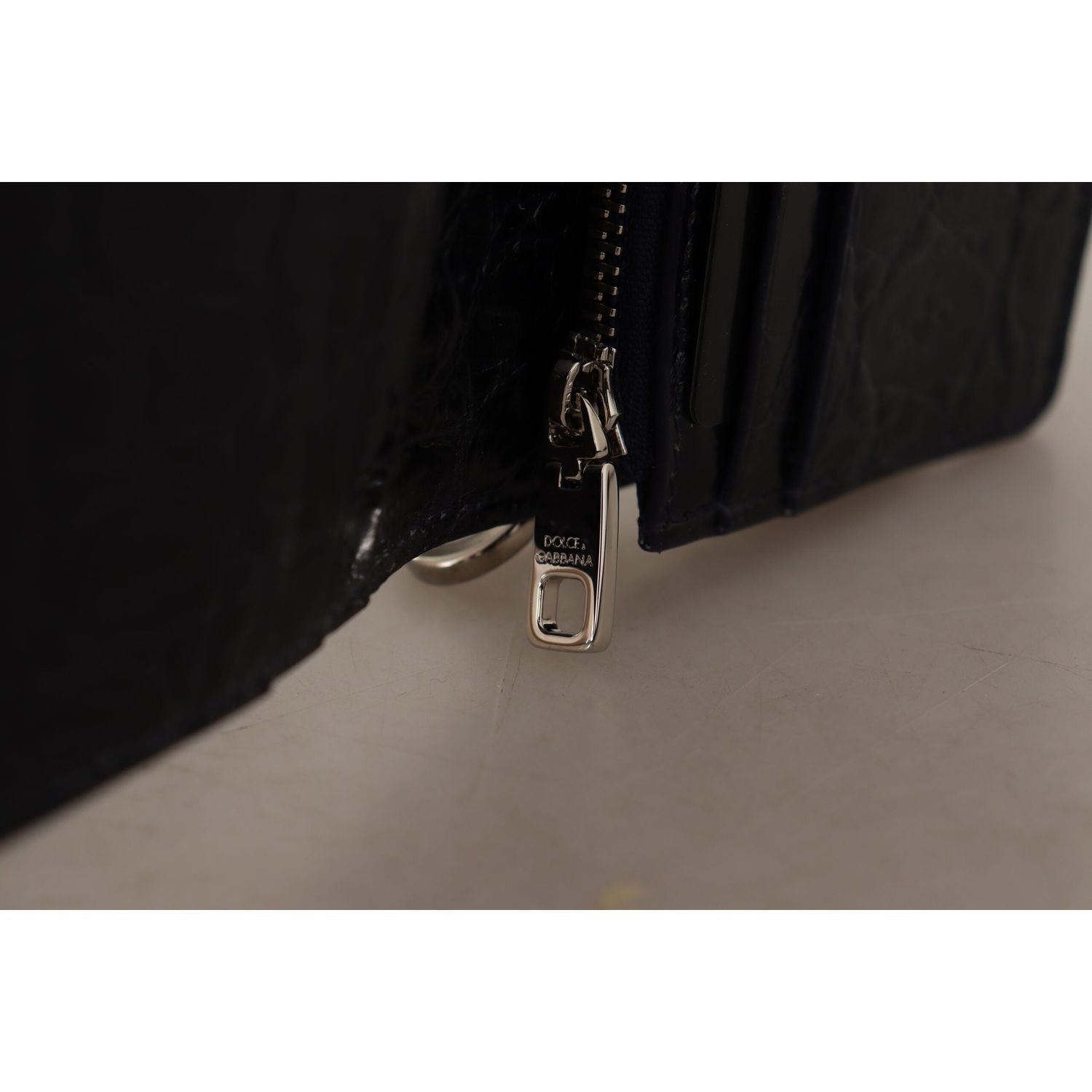 蓝色异国皮革双折钱包（配肩带）