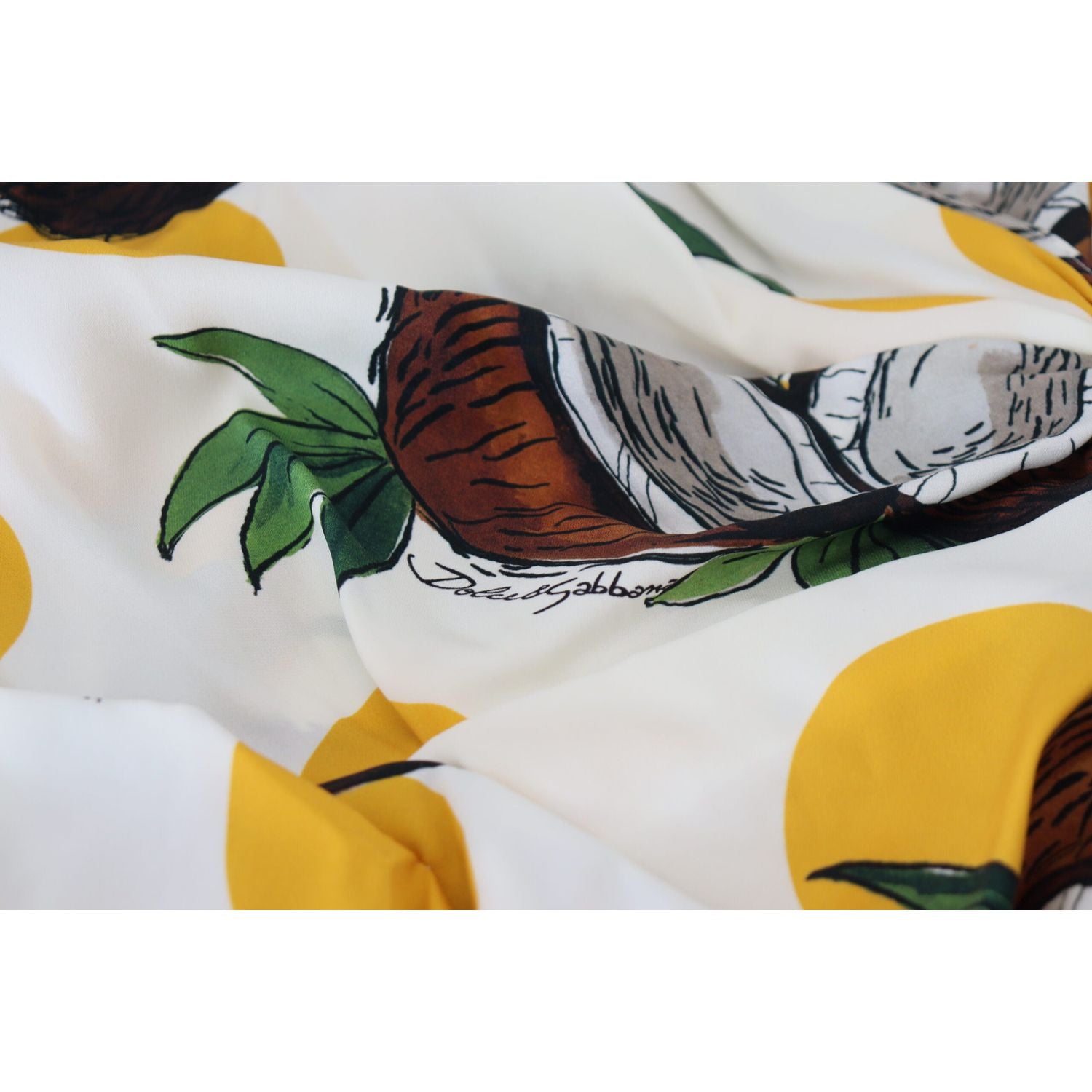 优雅的白色丝绸紧身迷你连衣裙