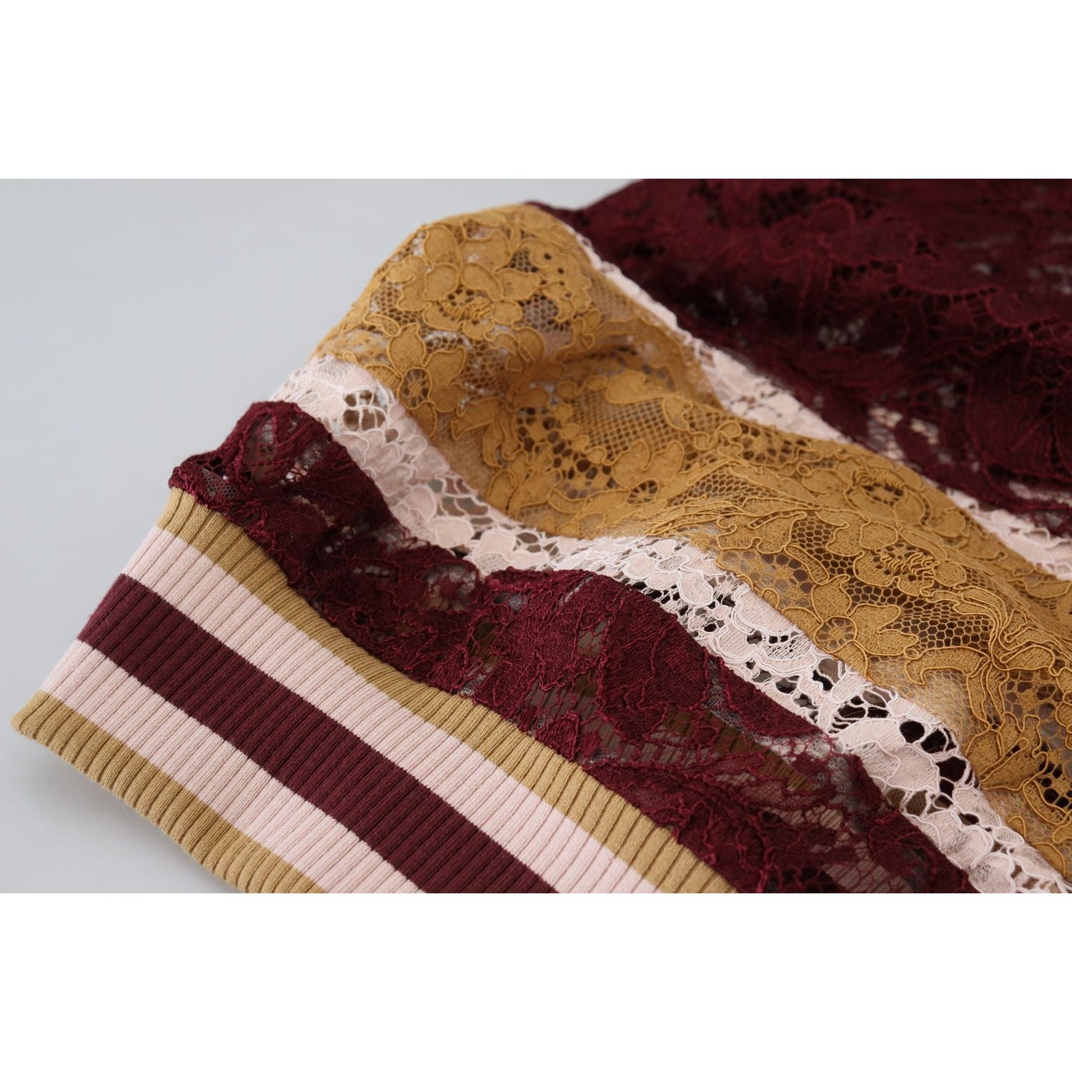 多色 V 领套头衫