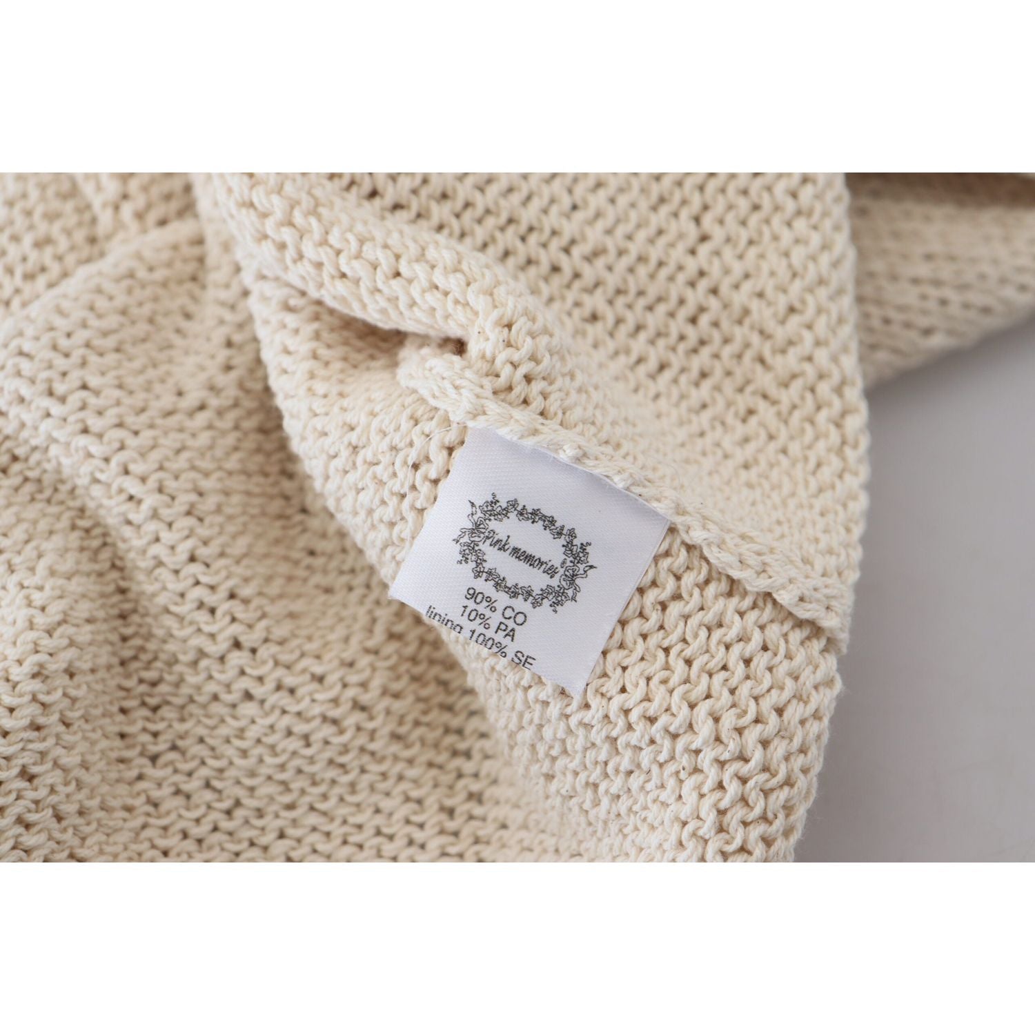 PINK MEMORIES بلوزة بدون أكمام أنيقة باللون البيج