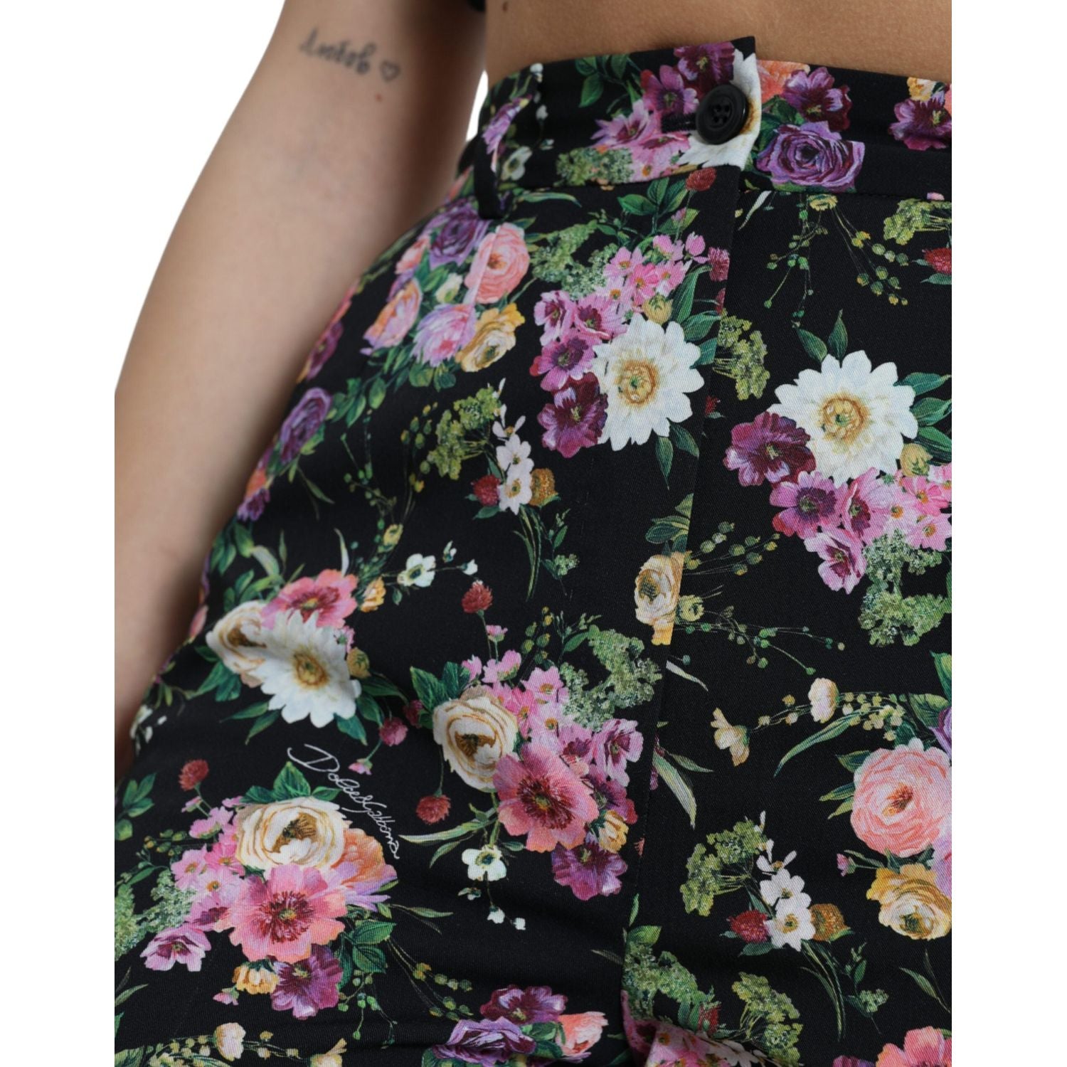 بنطال دولتشي آند غابانا بقصة واسعة وخصر مرتفع ومزين بالزهور