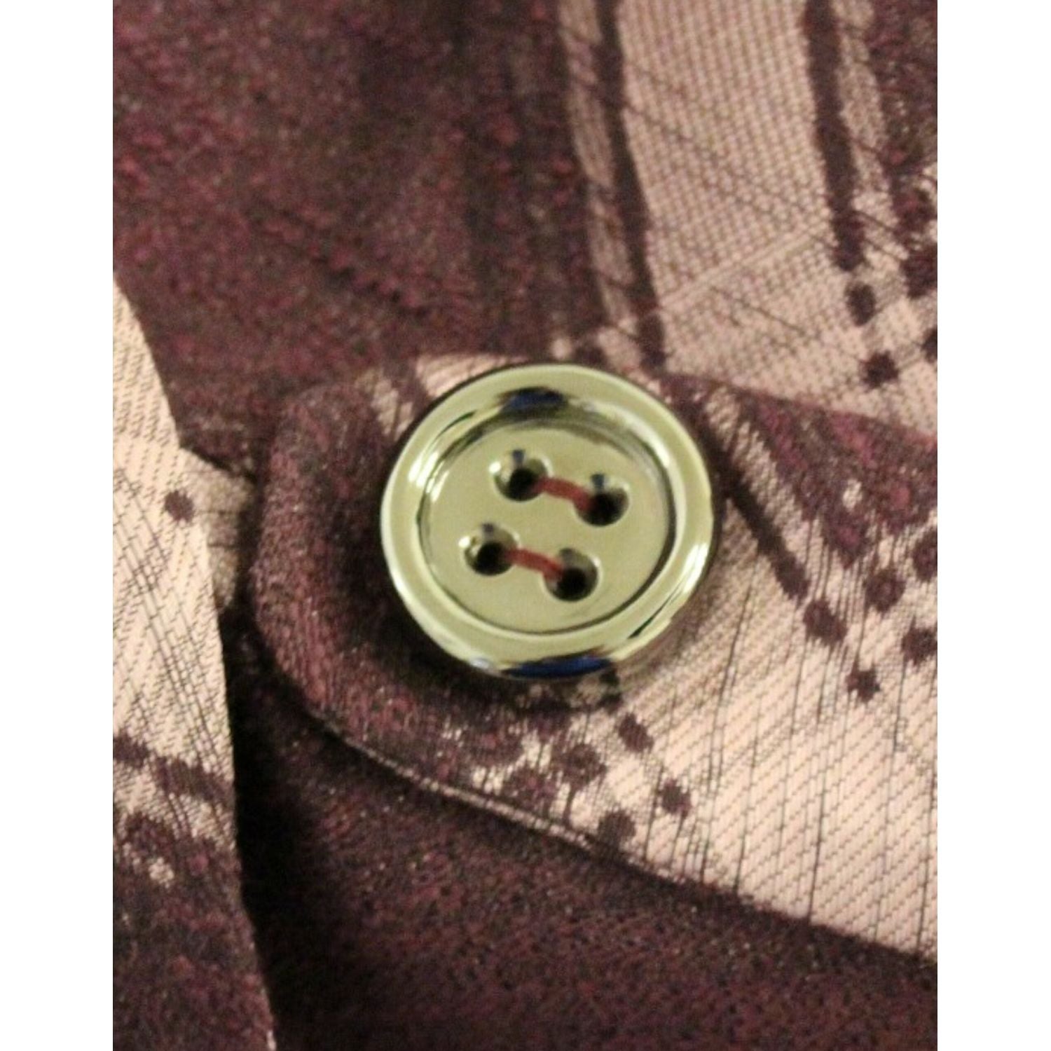 别致的紫色格纹夹克外套