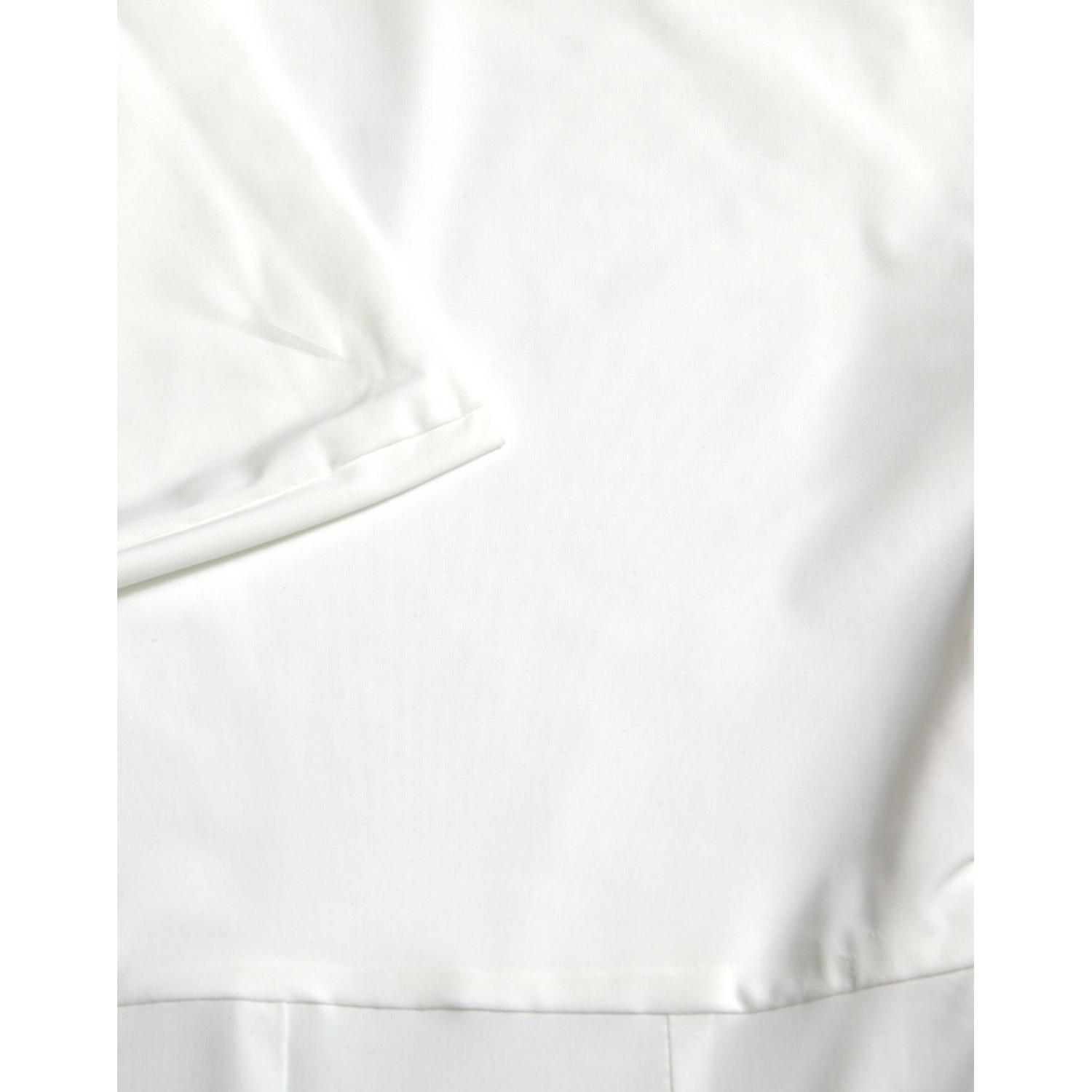 优雅的白色露肩连身裙