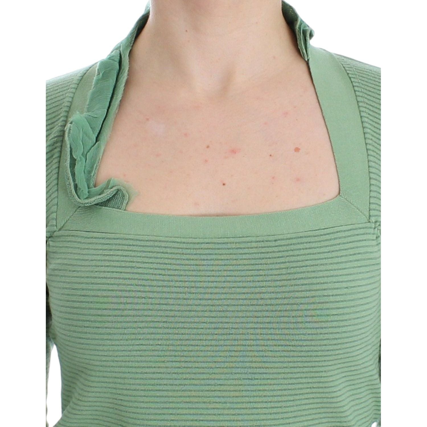 优雅绿色条纹羊毛混纺毛衣