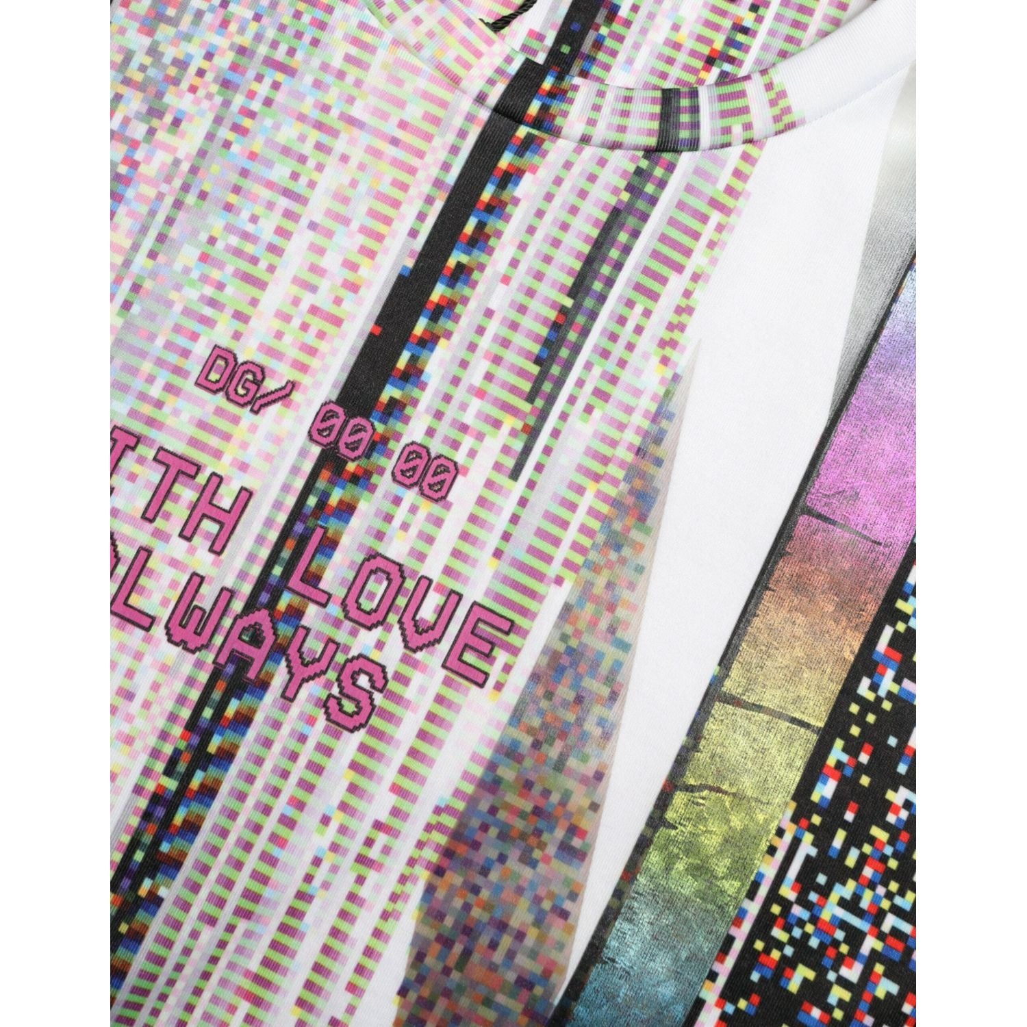 别致的多色圆领 T 恤