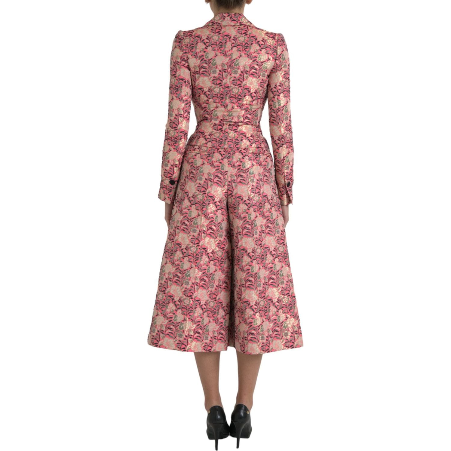 بدلة دولتشي آند غابانا الأنيقة ذات المقاس النحيف المكونة من قطعتين باللون الوردي