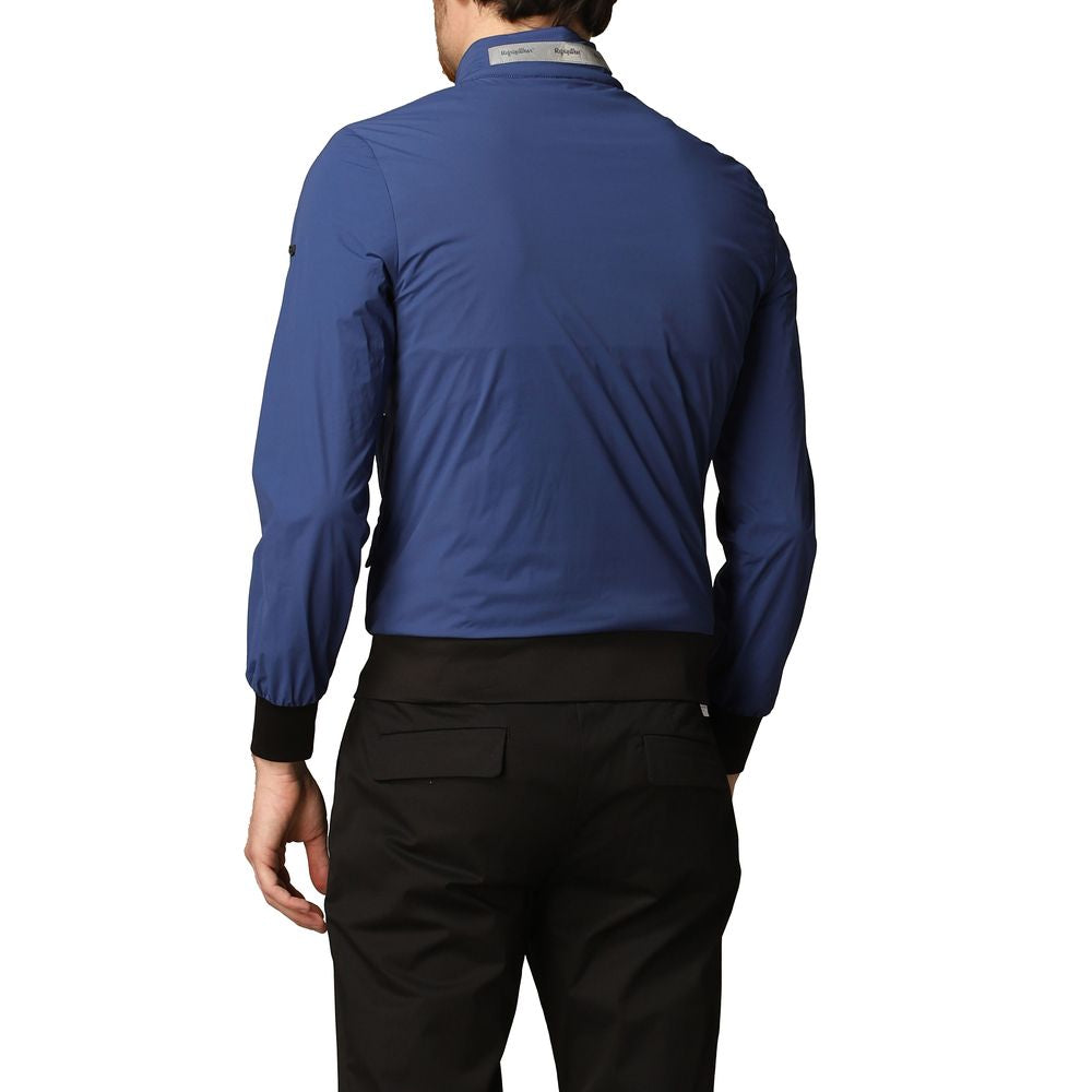 Front view with bag zipped and handles upright.