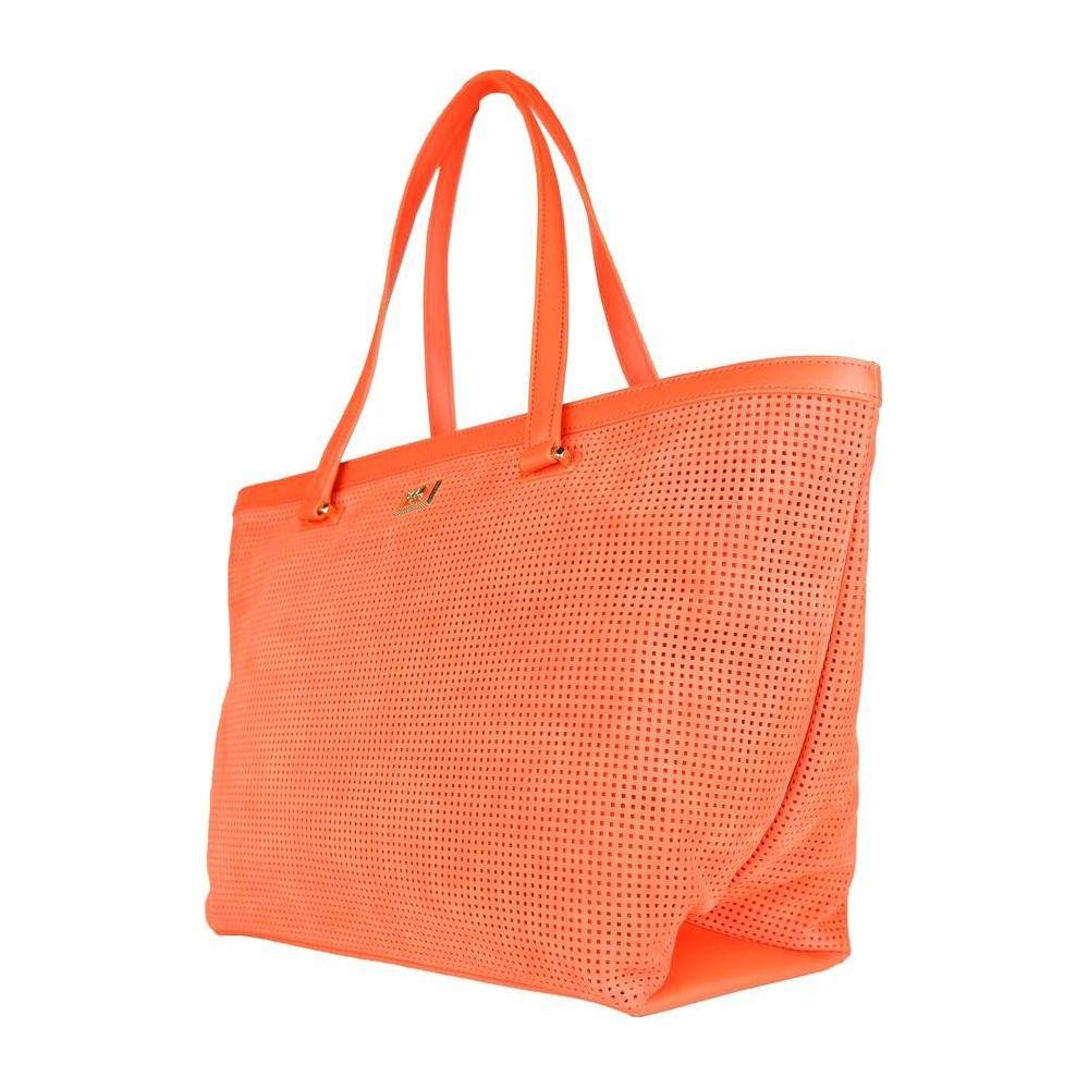 别致的深橙色皮革手提包