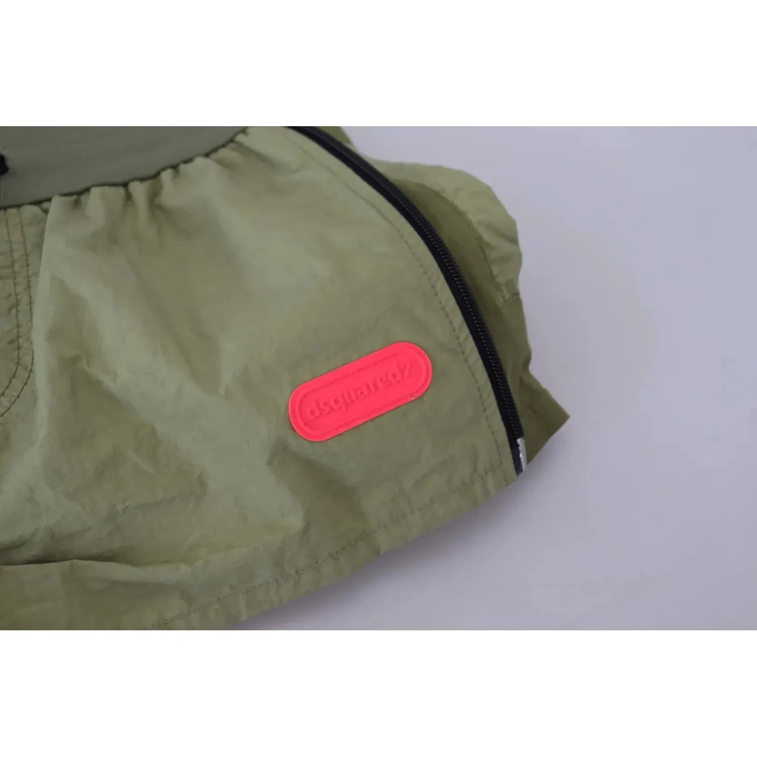 绿色棉质中腰抽绳锥形短裤