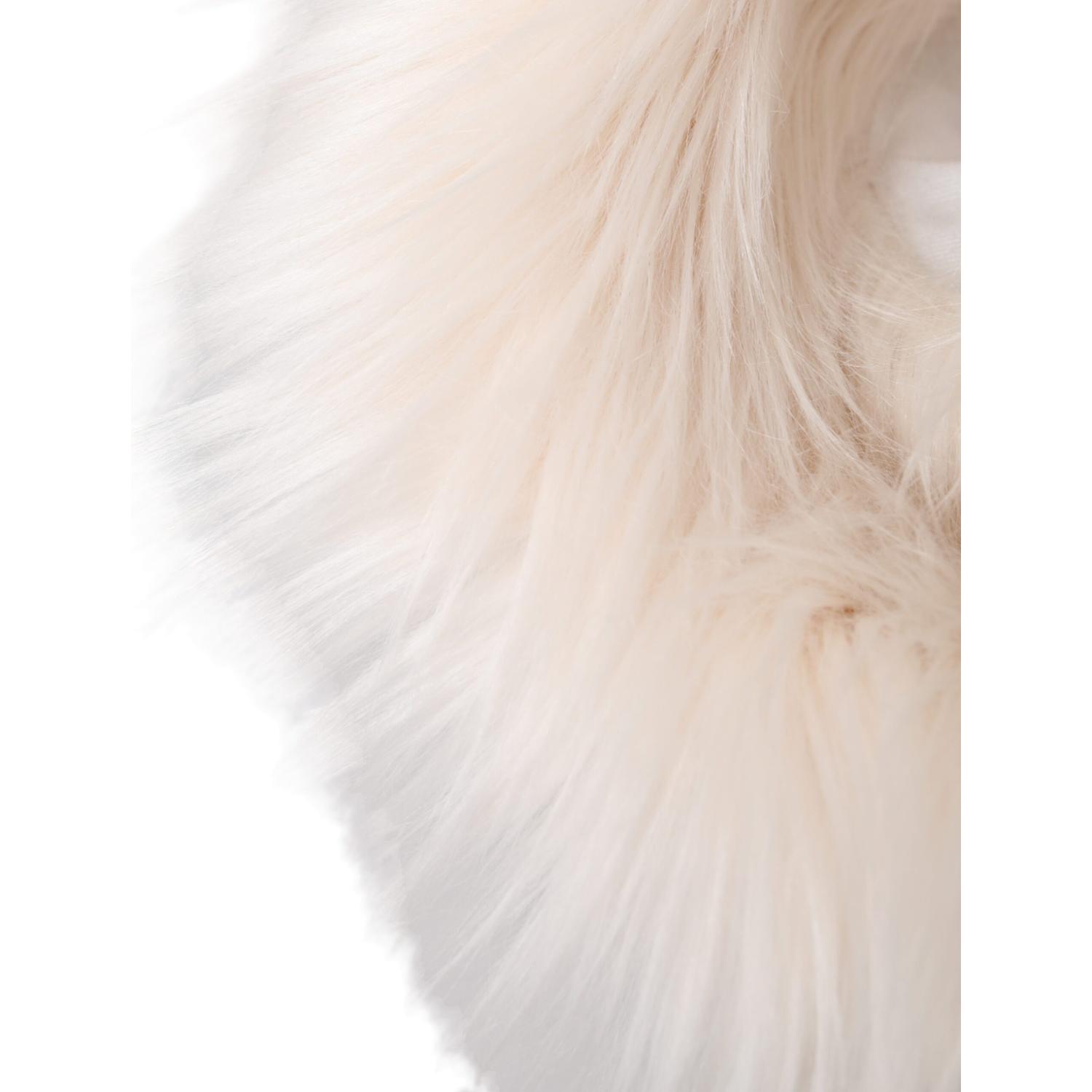 قبعة دلو نسائية من الفرو الأكريليكي باللون الأبيض من دولتشي آند غابانا