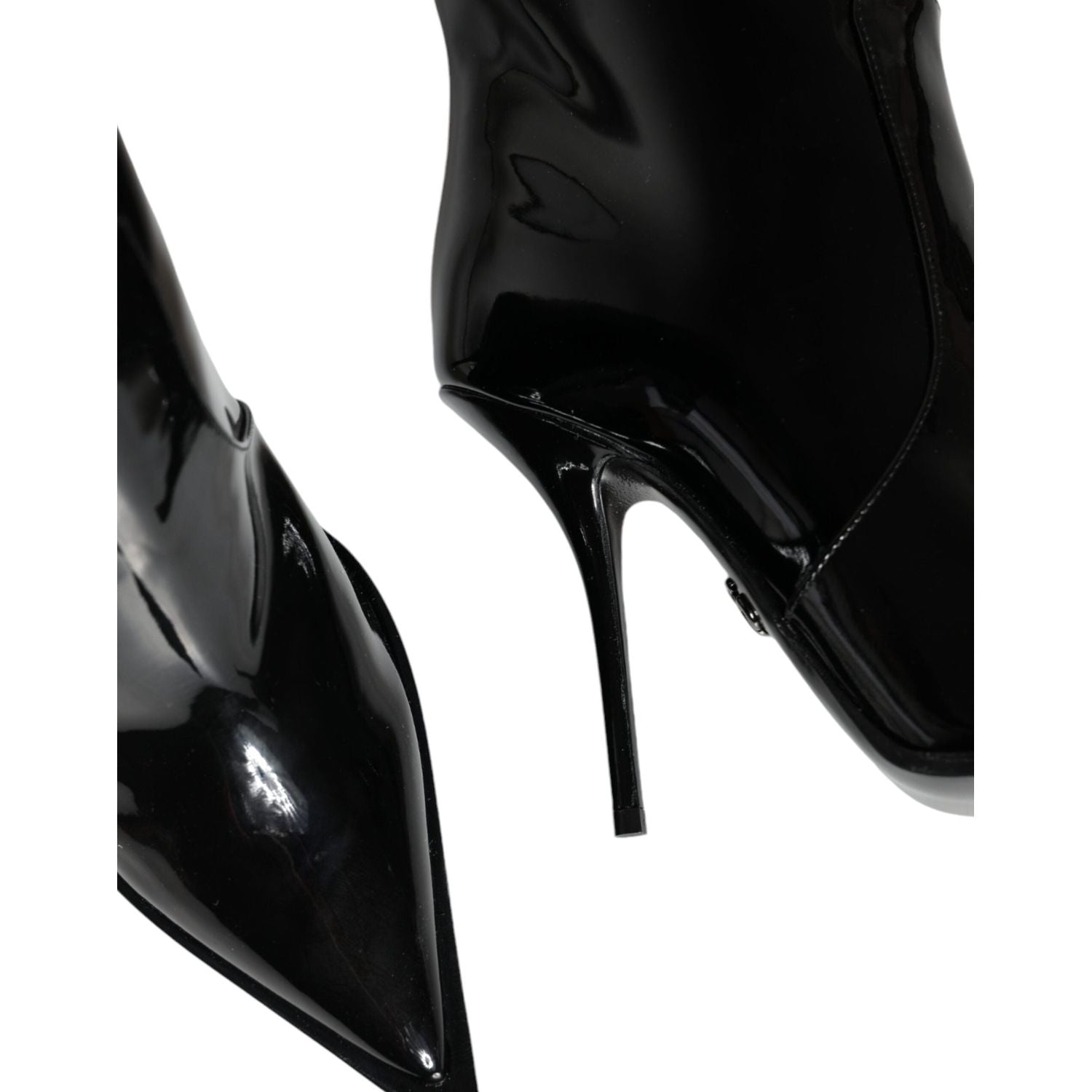 حذاء طويل حتى الركبة من الجلد الأسود اللامع من دولتشي آند غابانا