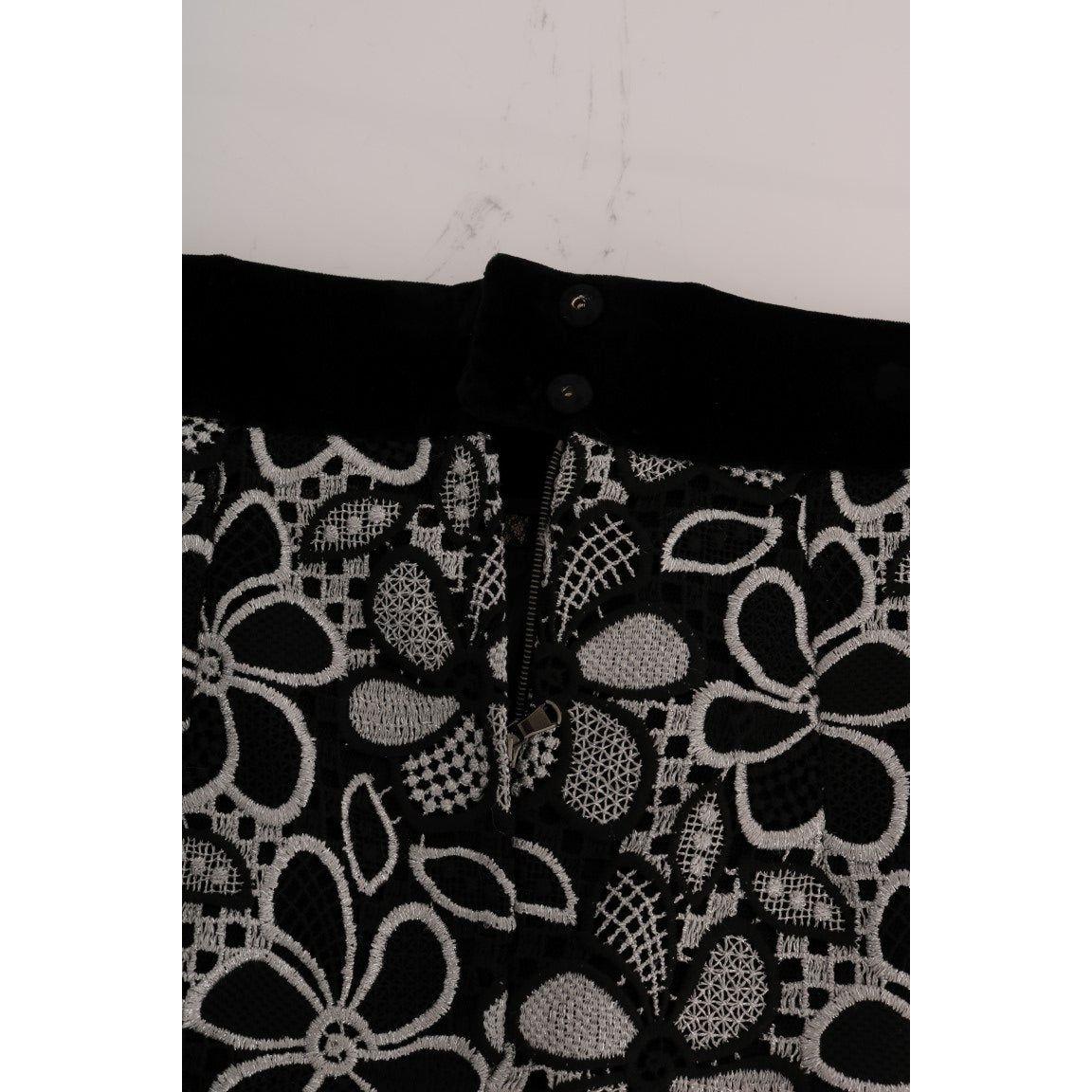 带水晶细节的优雅蕾丝迷你裙