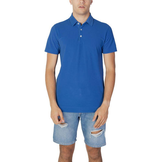 Men's blue polyester polo shirt, short sleeve, from the Spring/Summer collection, showcased on model with denim shorts.
