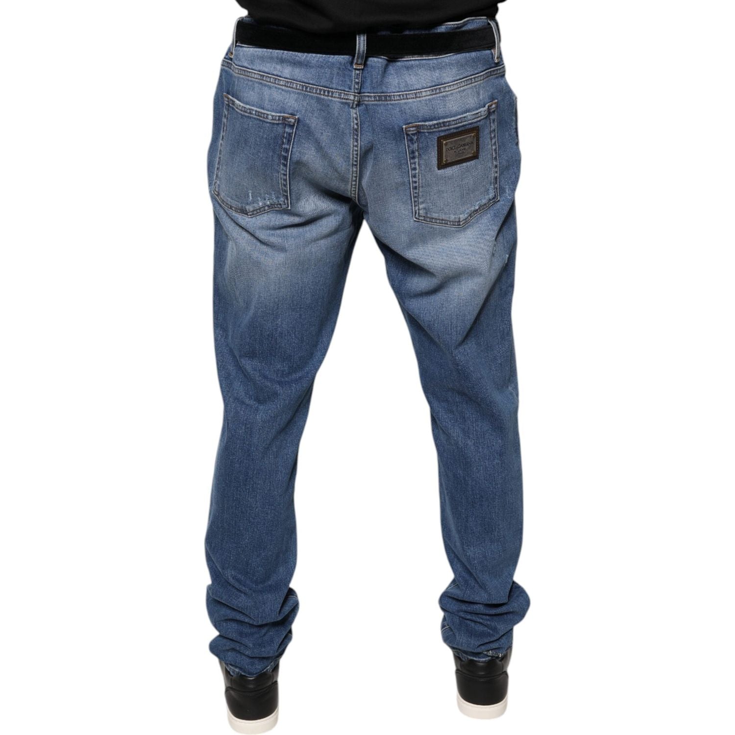 Front view with bag zipped and handles upright.