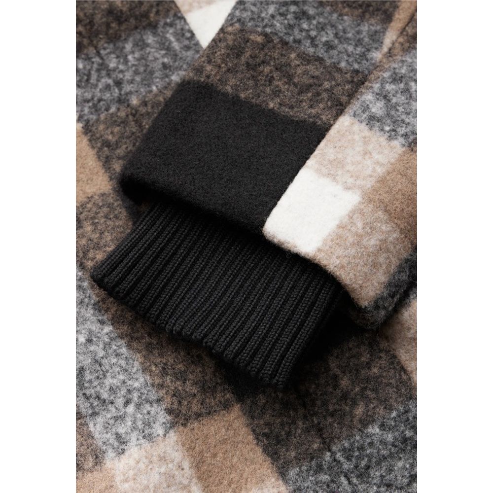 Close-up of check pattern on Street One Beige Polyester Coat sleeve showing modern design and thermal fabric.