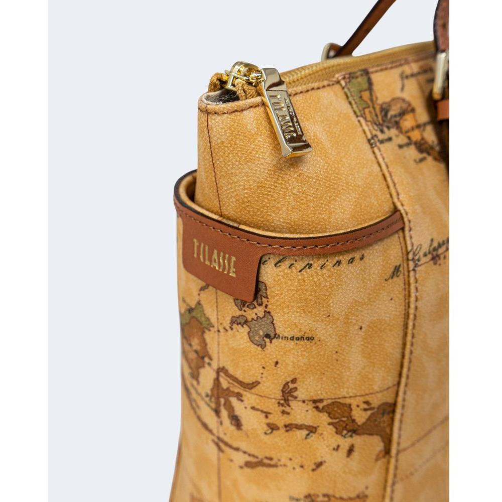 Front view with bag zipped and handles upright.