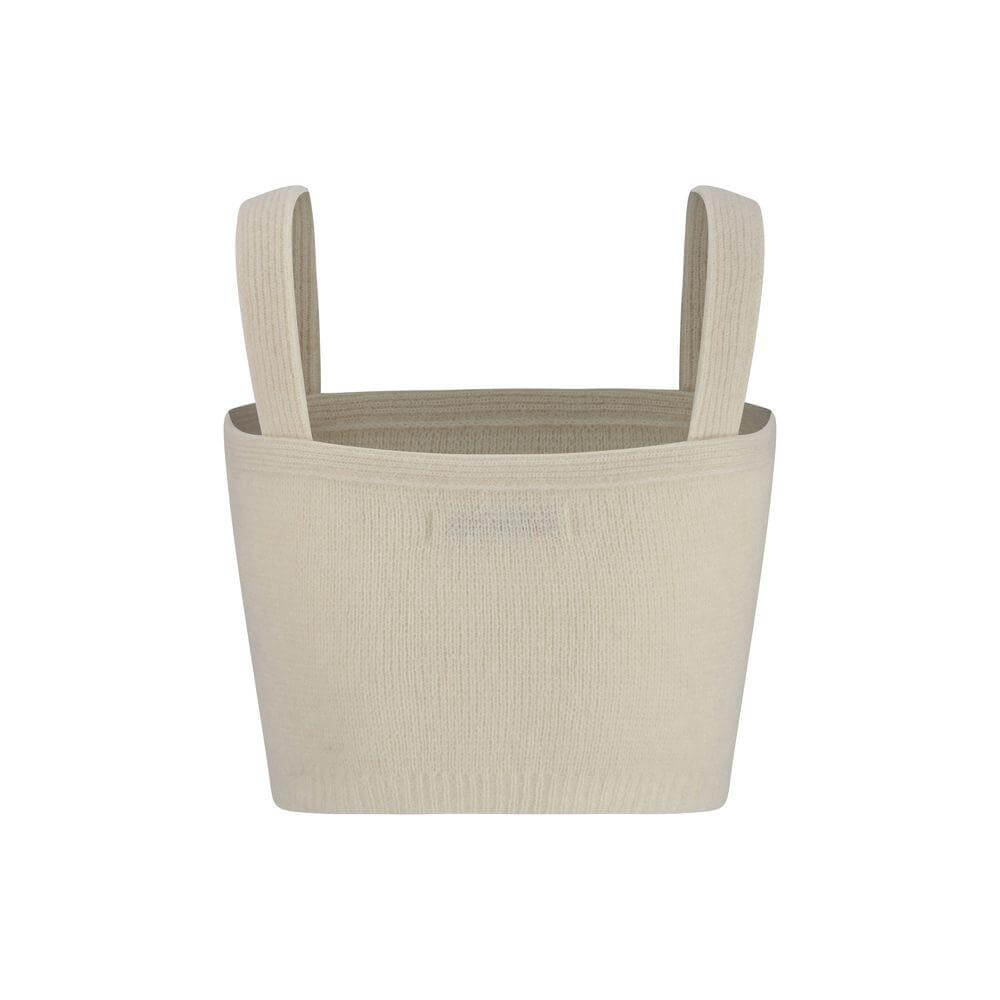 Front view with bag zipped and handles upright.